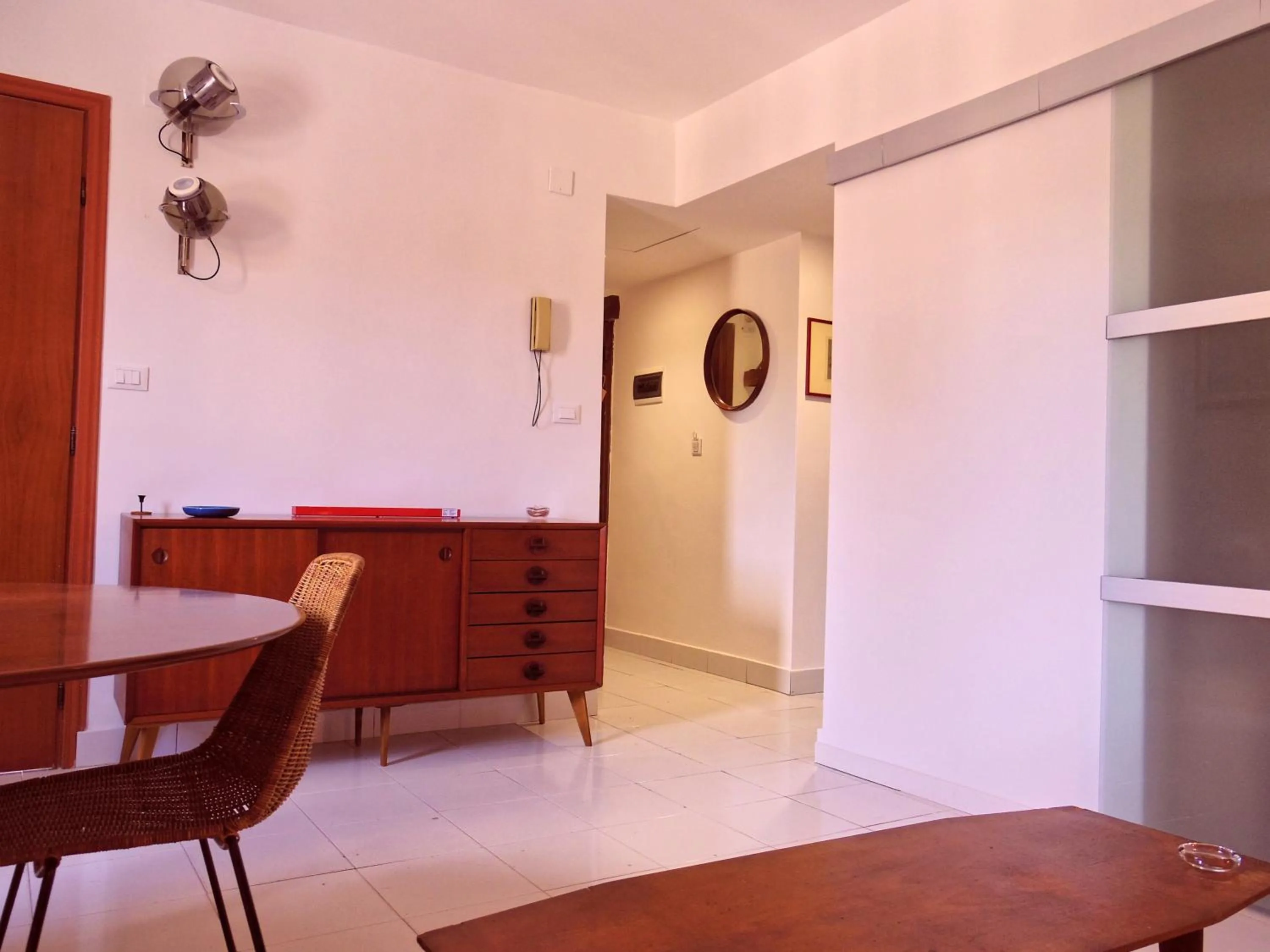 TV and multimedia in home.70 Carini
