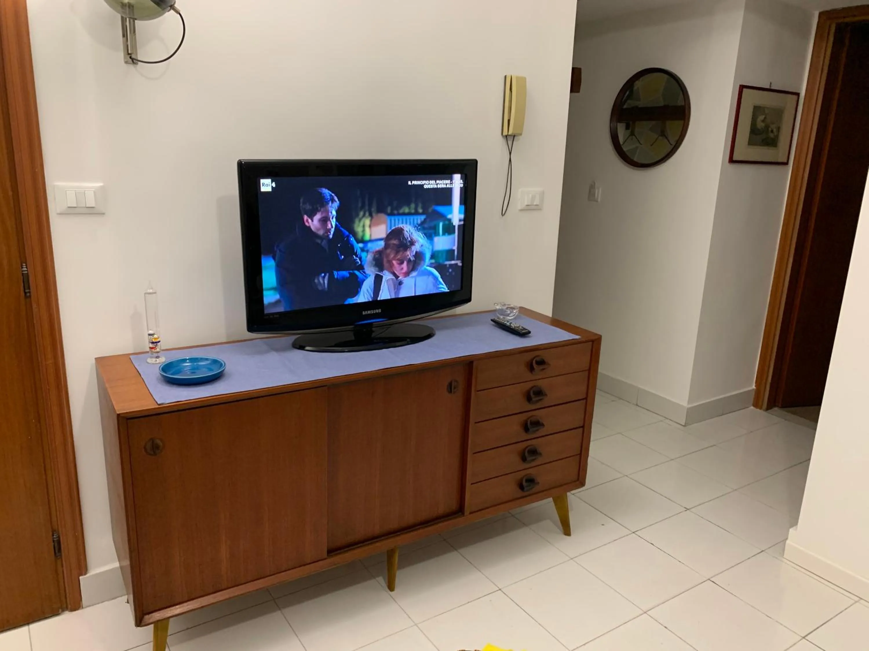 TV and multimedia in home.70 Carini