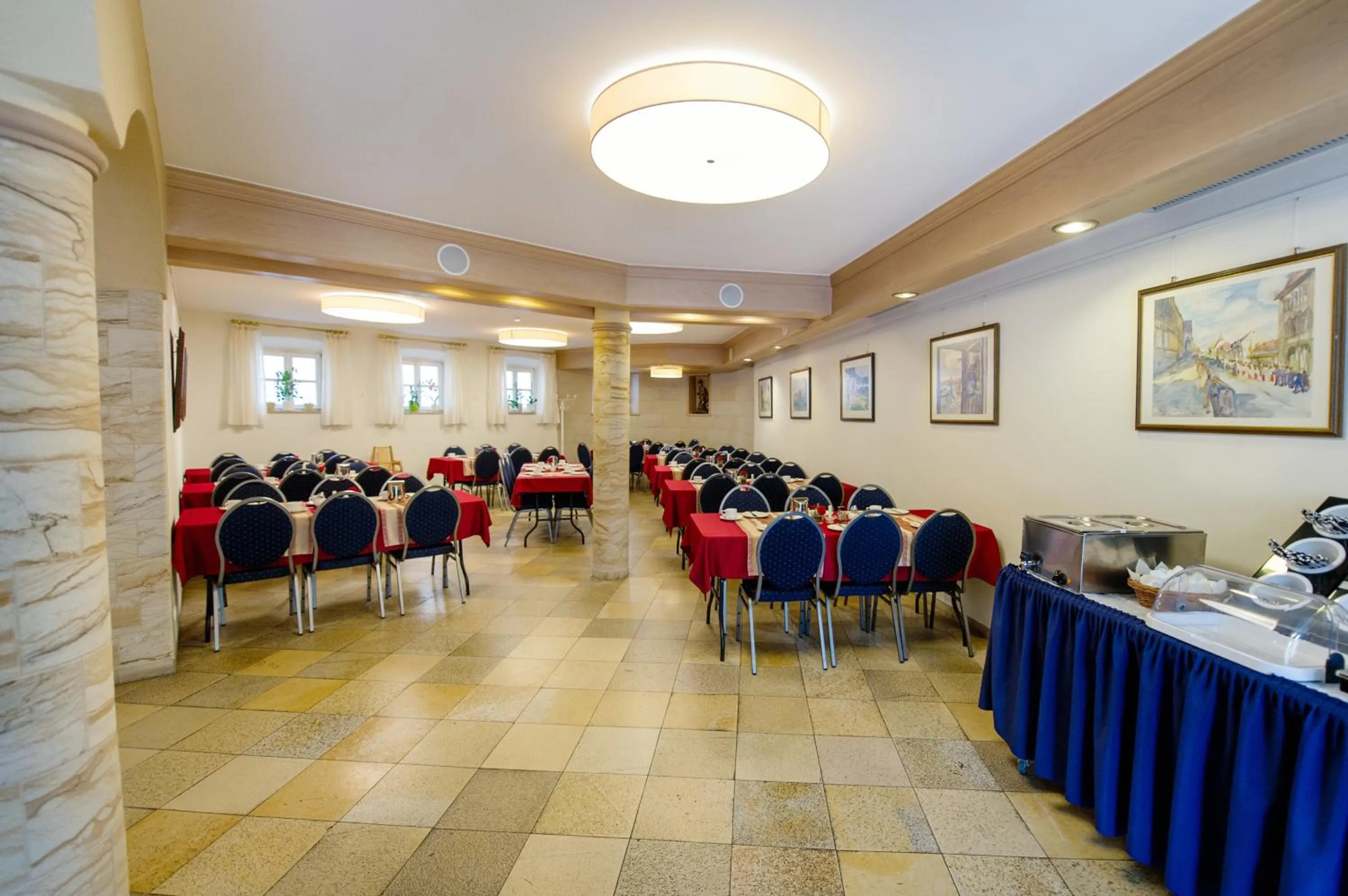 Buffet breakfast in Hotel Alt-Ringlein