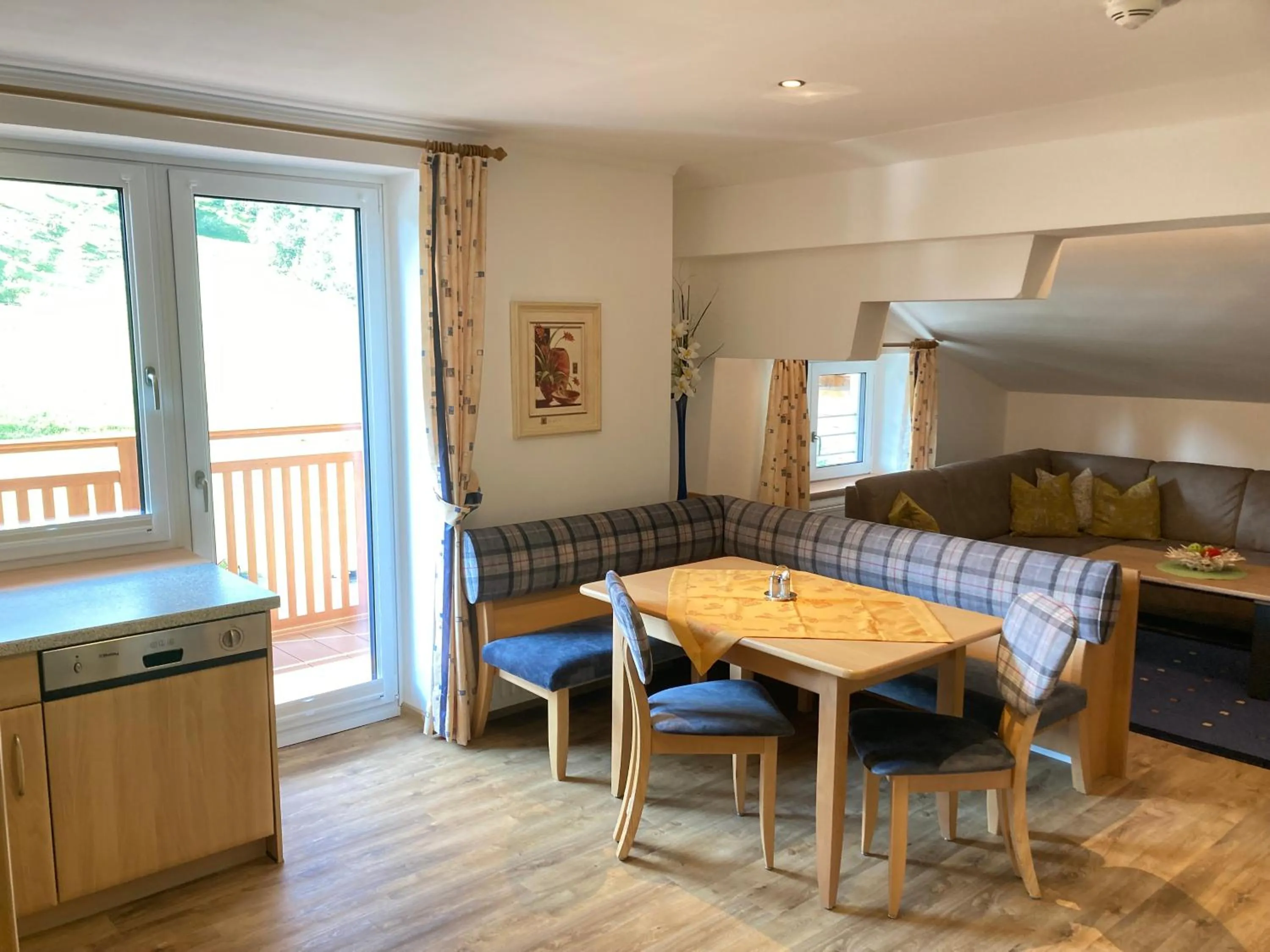 Living room in Hotel Garni Siegmundshof - inclusive Joker Card im Sommer