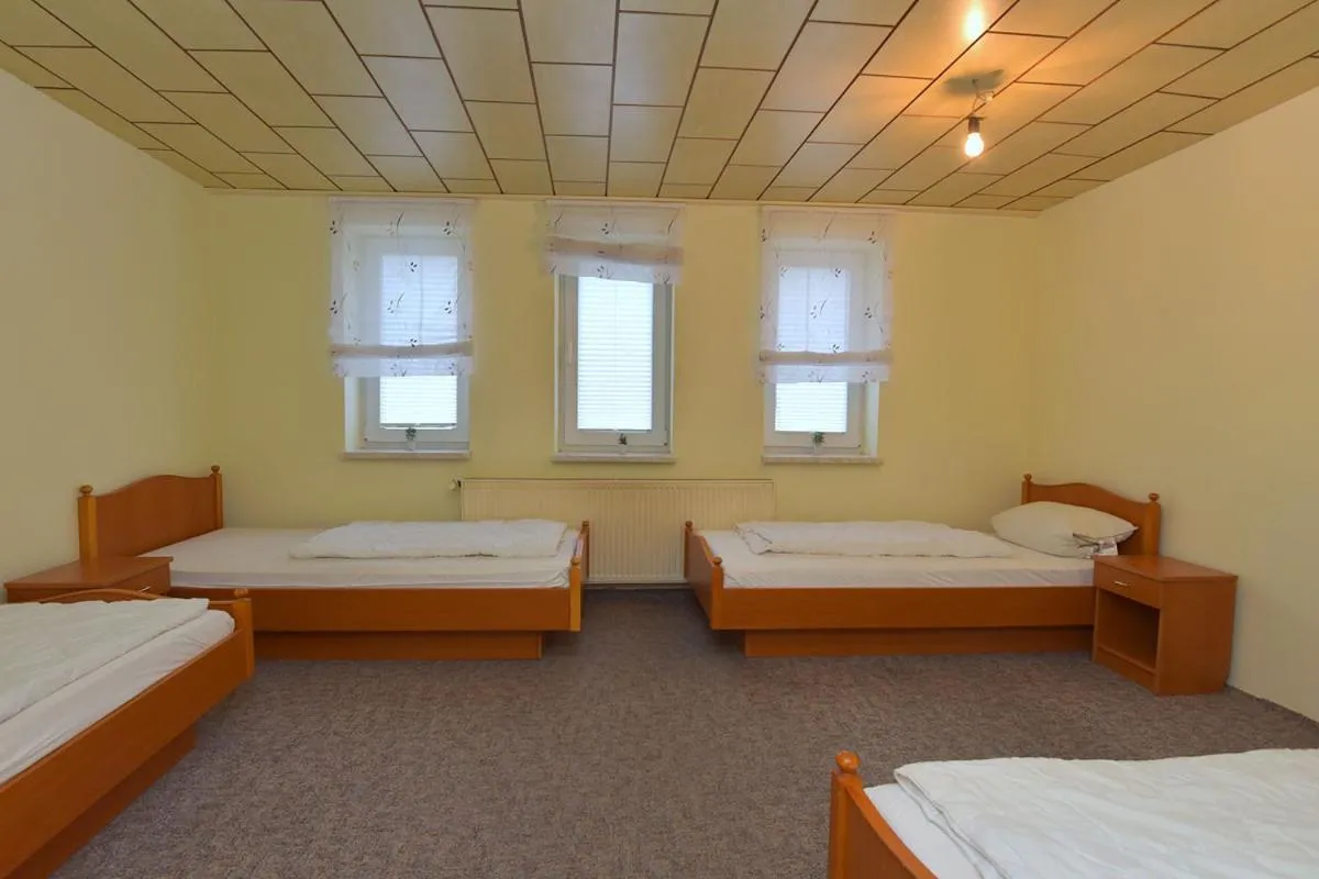 Bedroom, Bed in Monteurhaus-Arbeiterunterkunft Haus Markus Suhl
