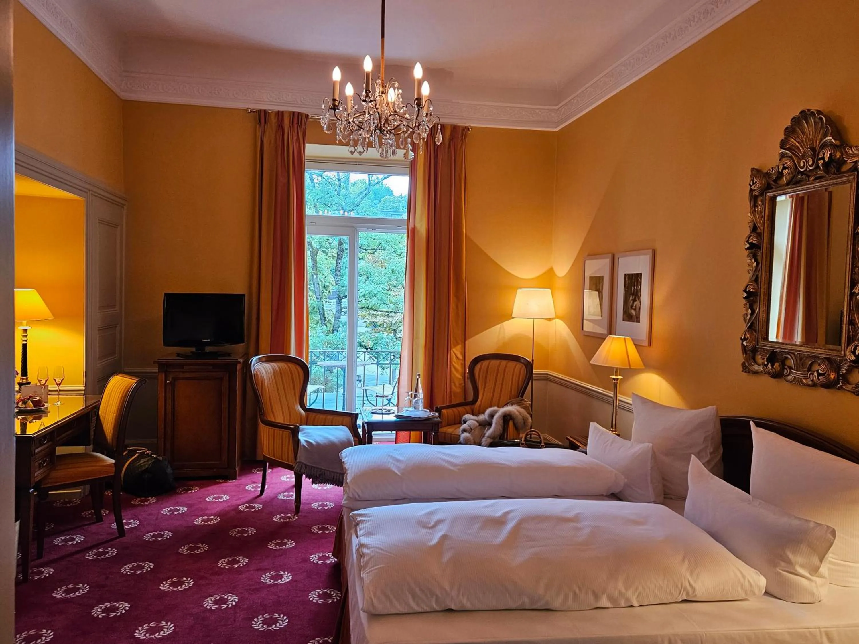 Photo of the whole room, Bed in Atlantic Parkhotel