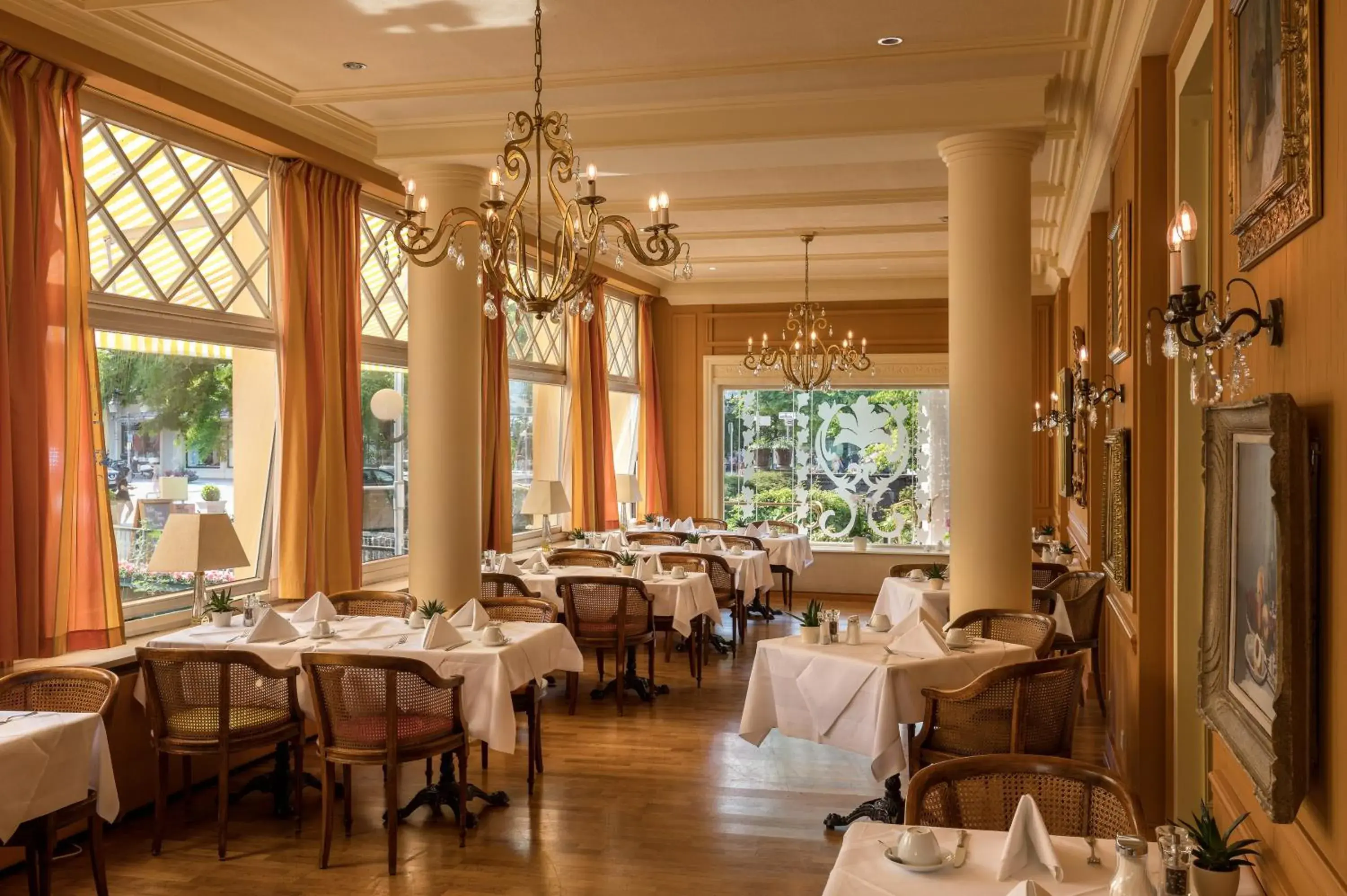 Restaurant/places to eat in Atlantic Parkhotel Restaurant/places to eat in Atlantic Parkhotel