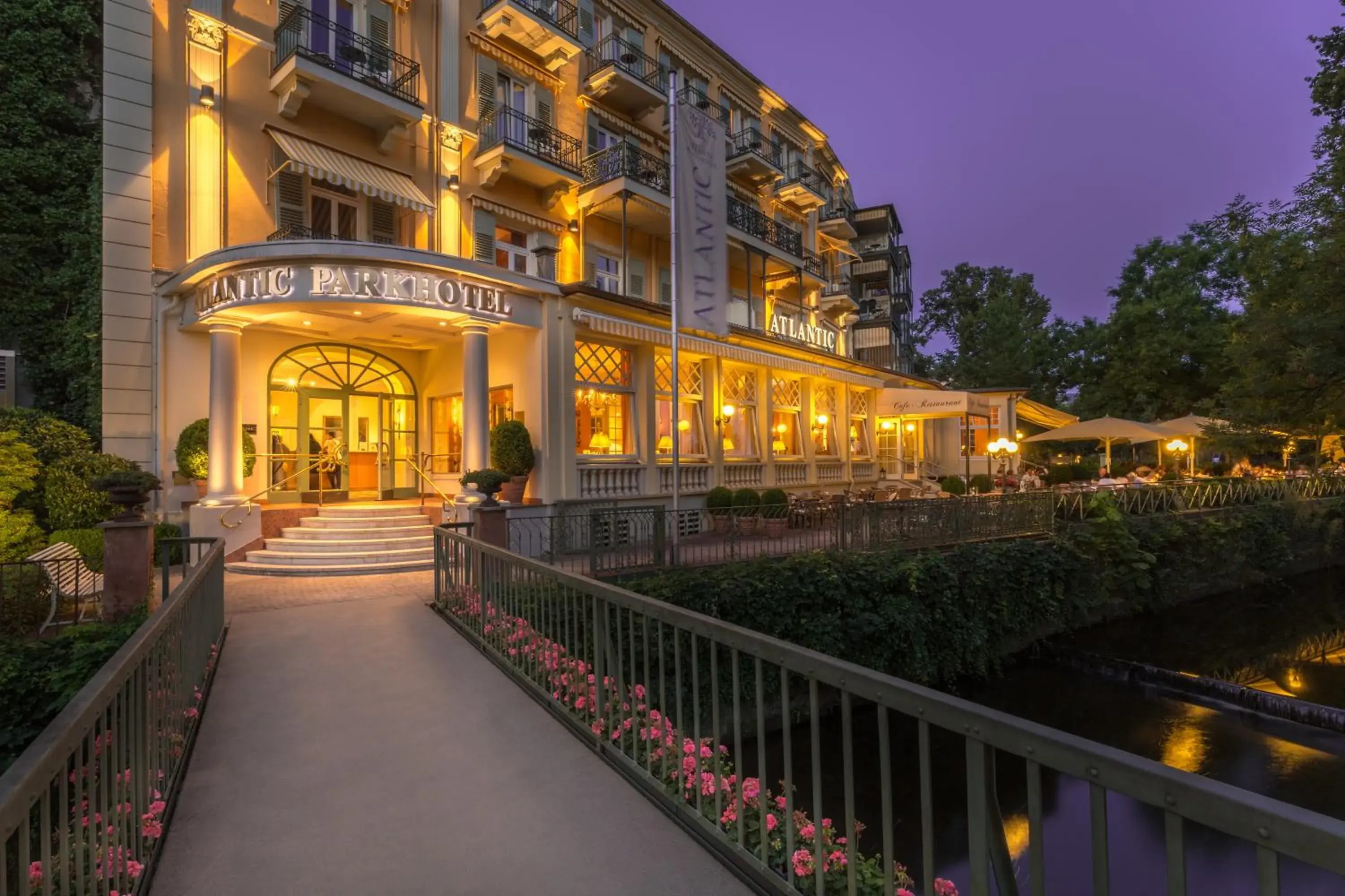Facade/entrance in Atlantic Parkhotel Facade/entrance in Atlantic Parkhotel