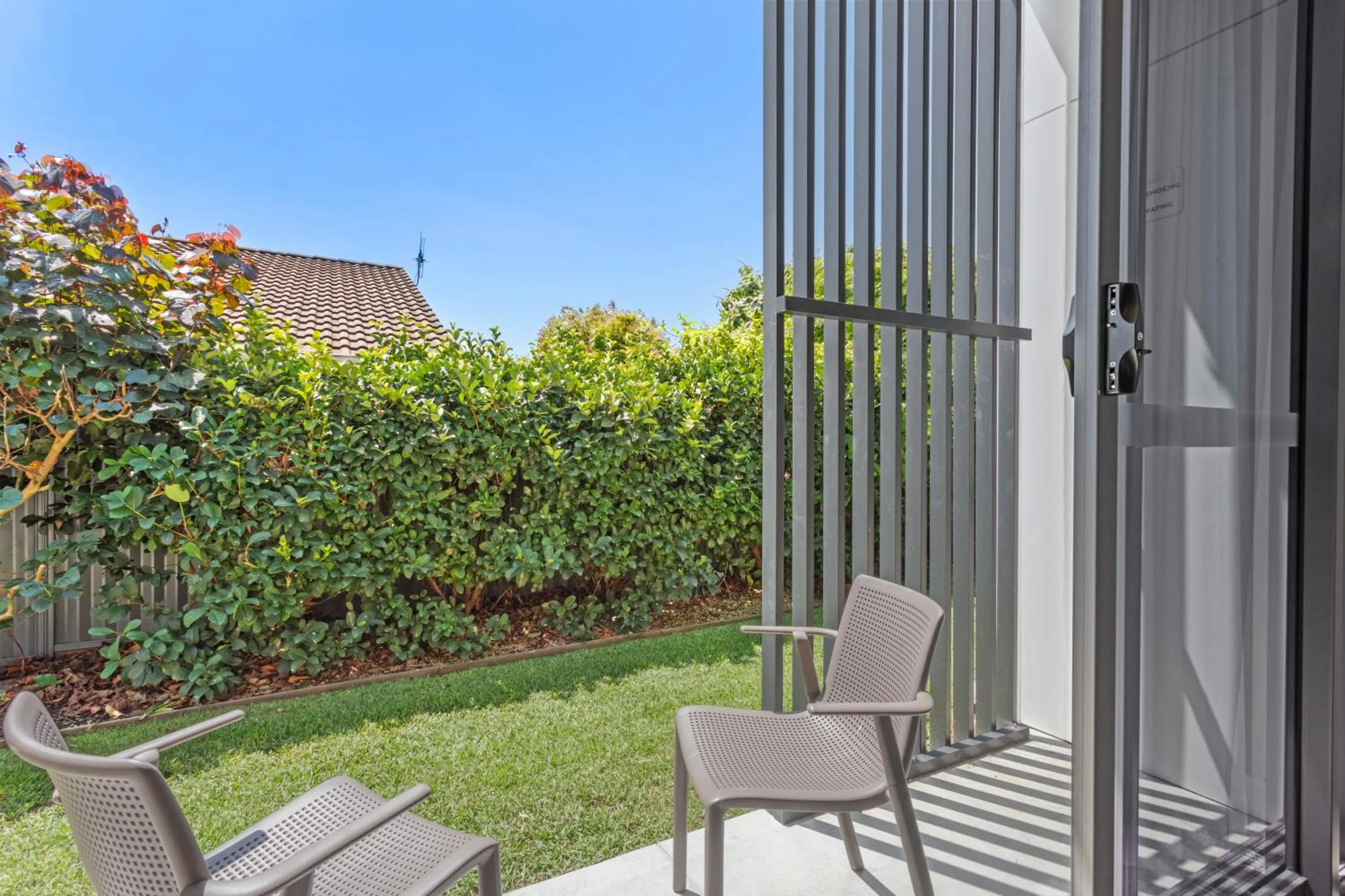 Patio in Club Old Bar Motel