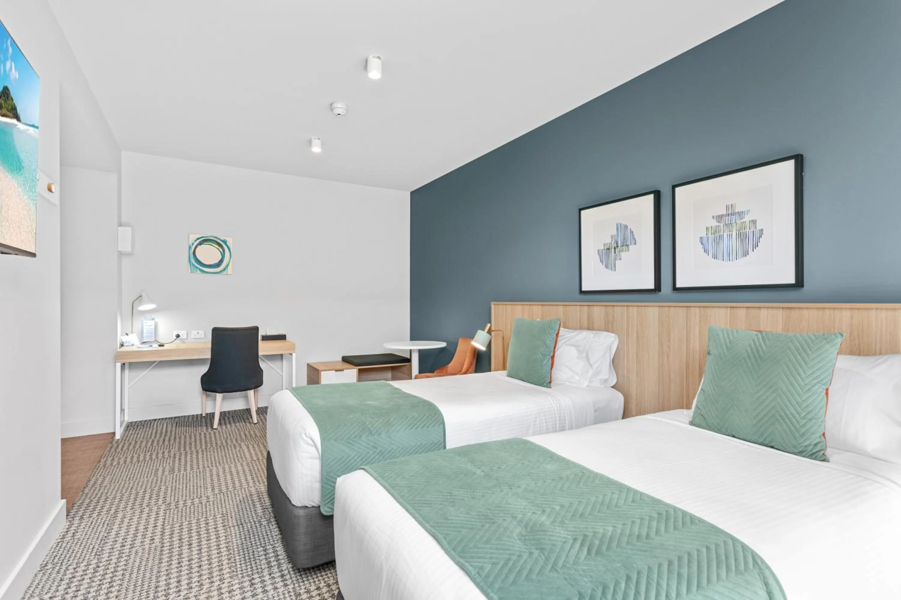 Photo of the whole room, Bed in Club Old Bar Motel