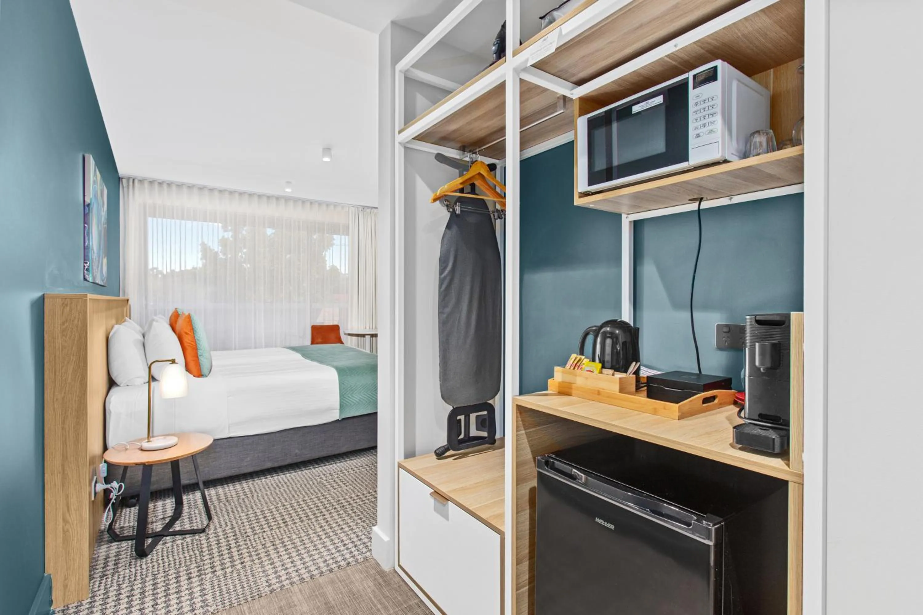 Photo of the whole room, Bed in Club Old Bar Motel