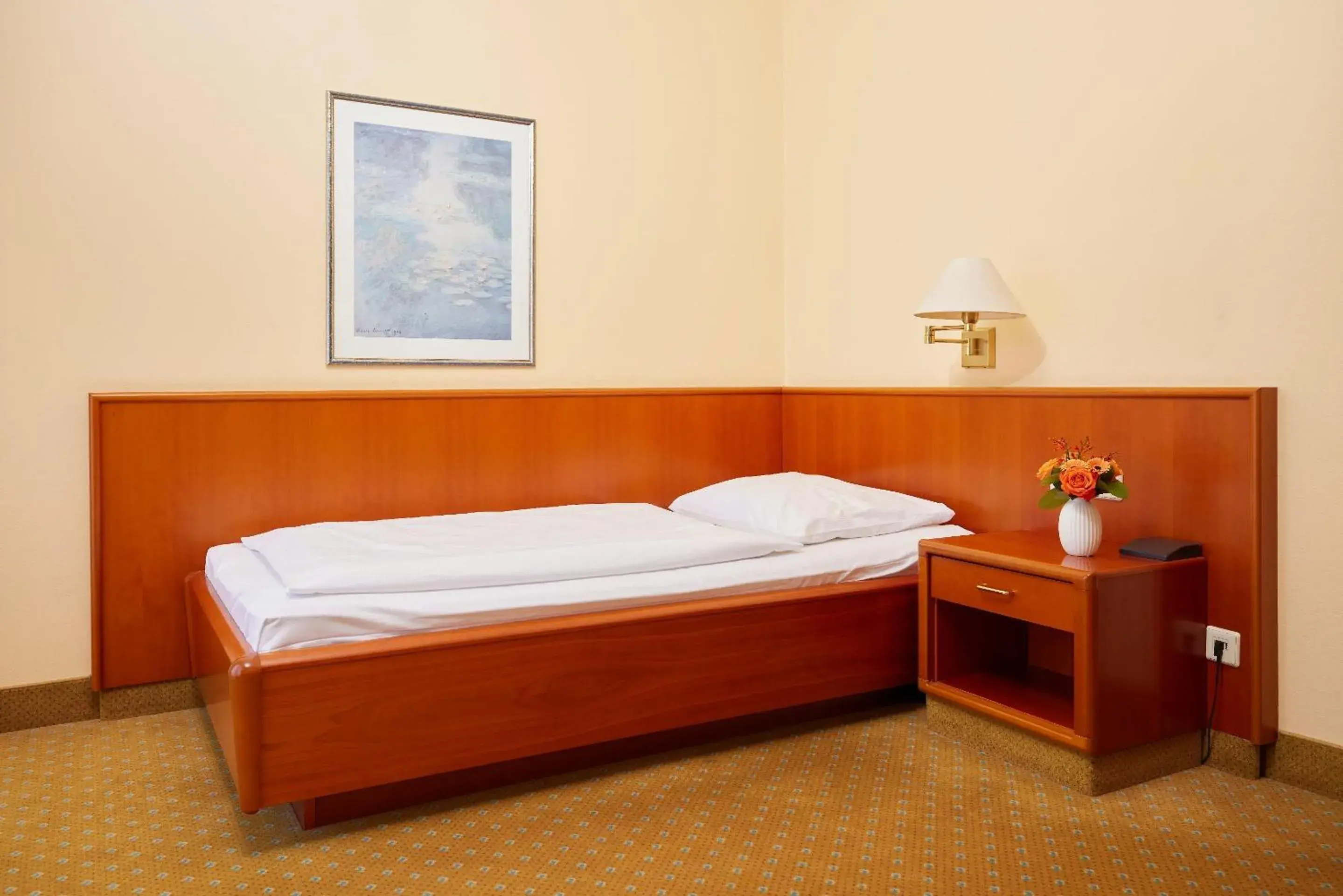 Bedroom, Bed in Best Western Hotel Geheimer Rat Bedroom, Bed in Best Western Hotel Geheimer Rat