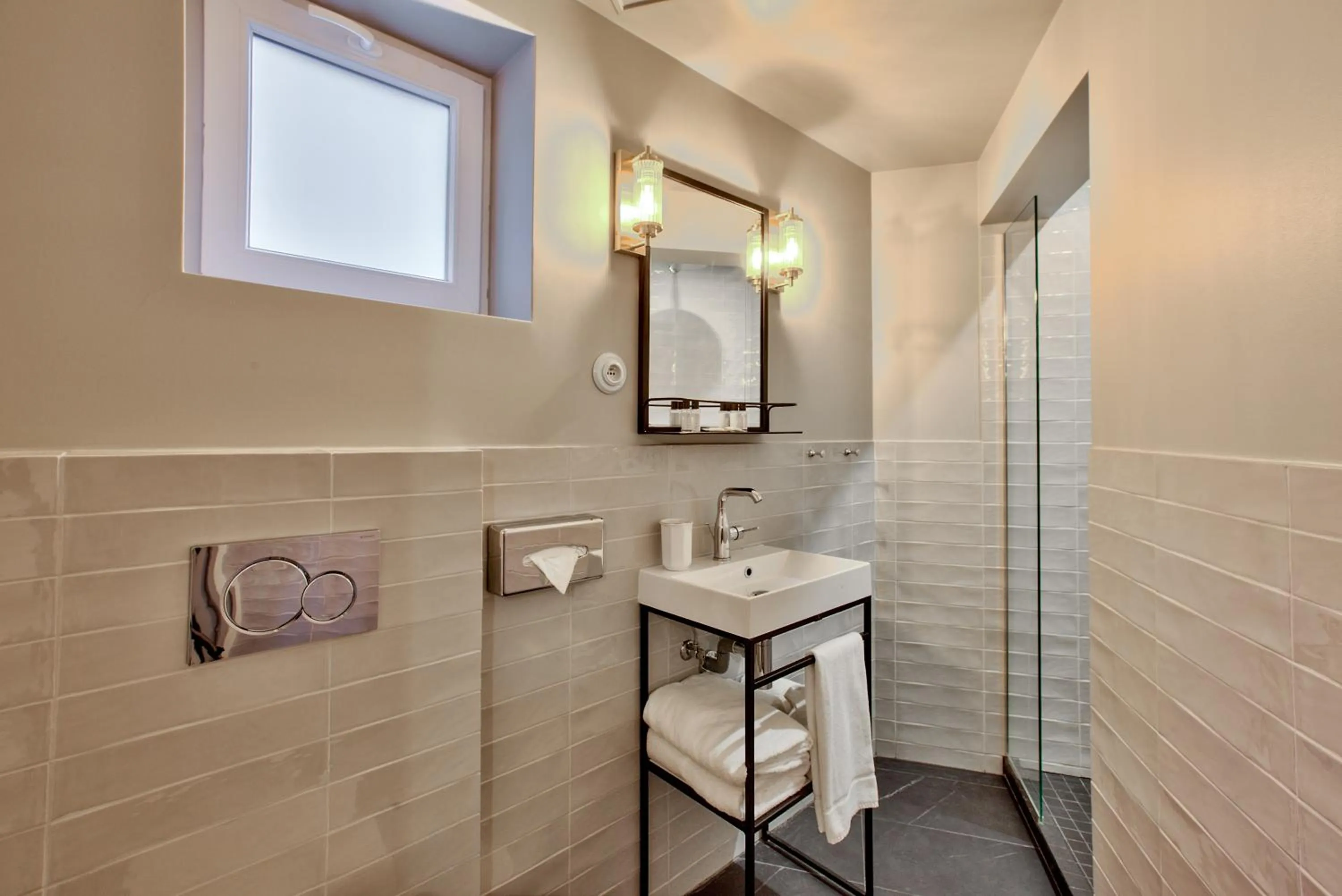 Bathroom in Maison Barbès