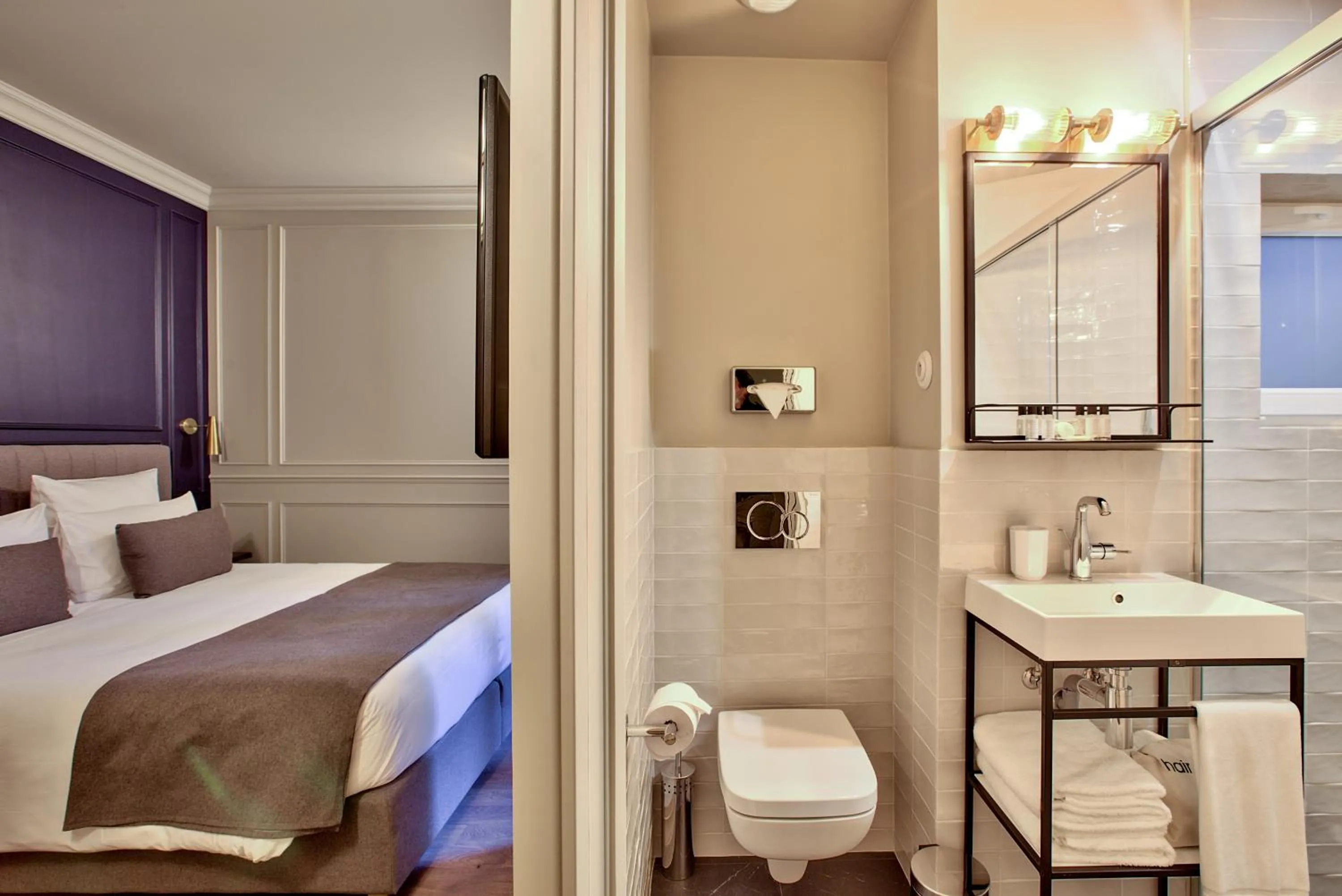 Bathroom, Bed in Maison Barbès