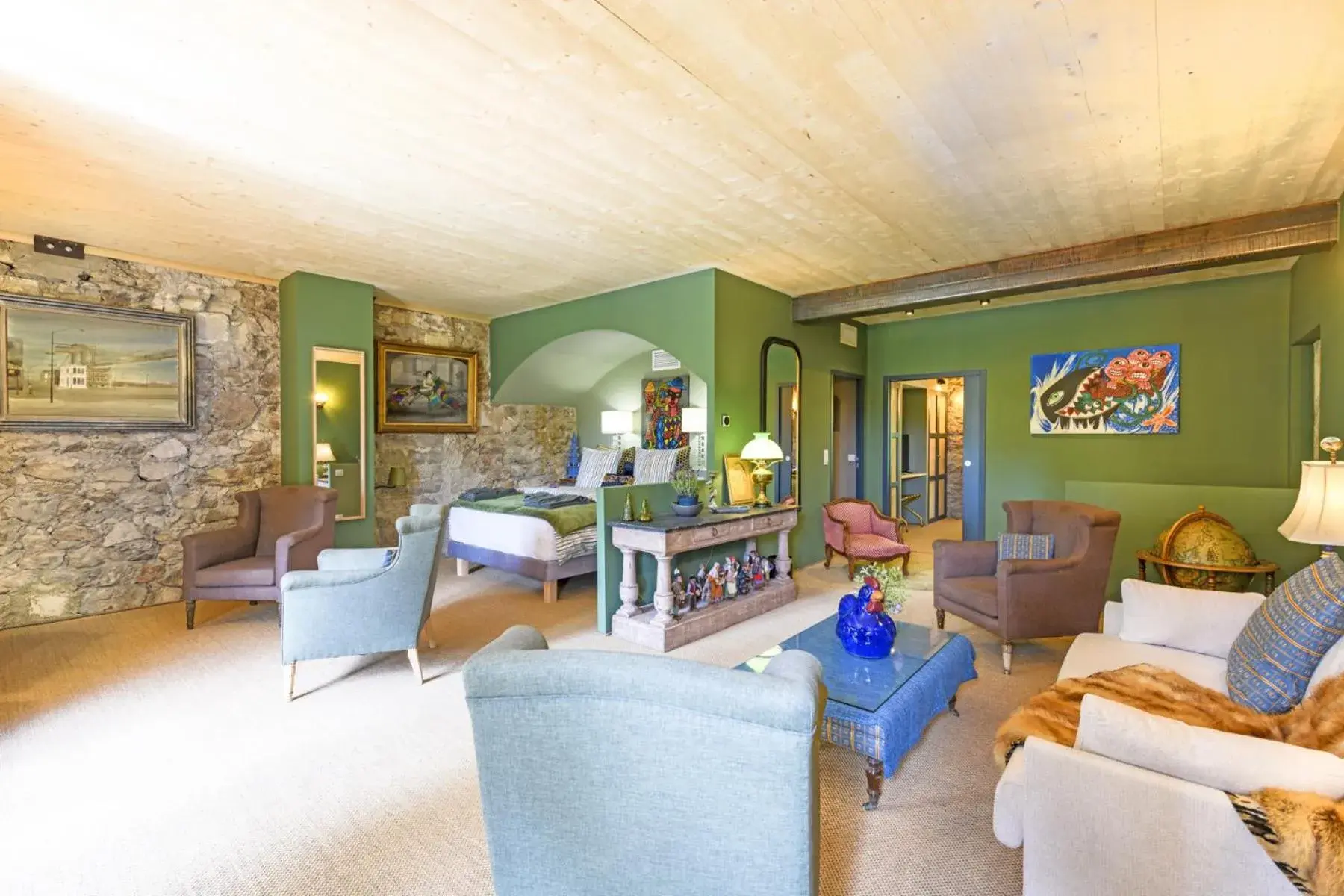 Quadruple Room with Garden View in Bastide de Bellegarde Quadruple Room with Garden View in Bastide de Bellegarde