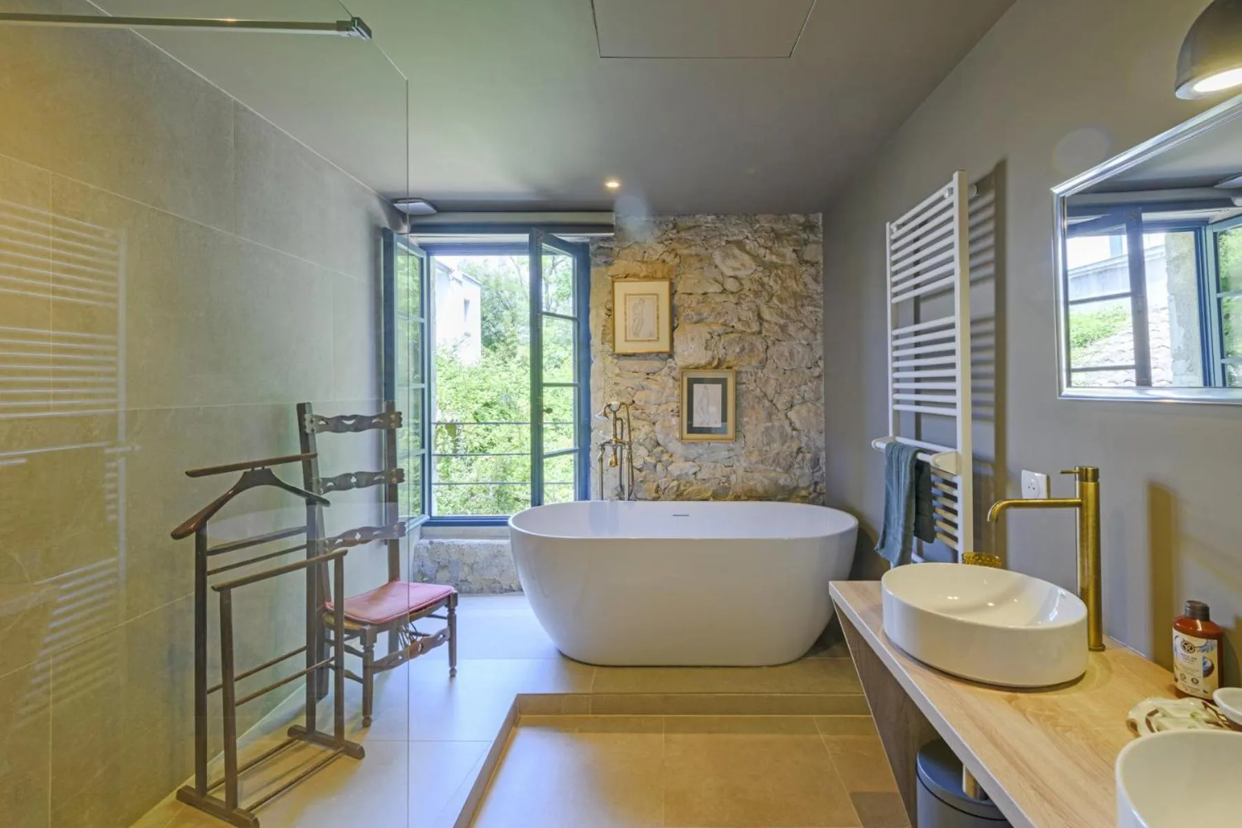 Bathroom in Bastide de Bellegarde