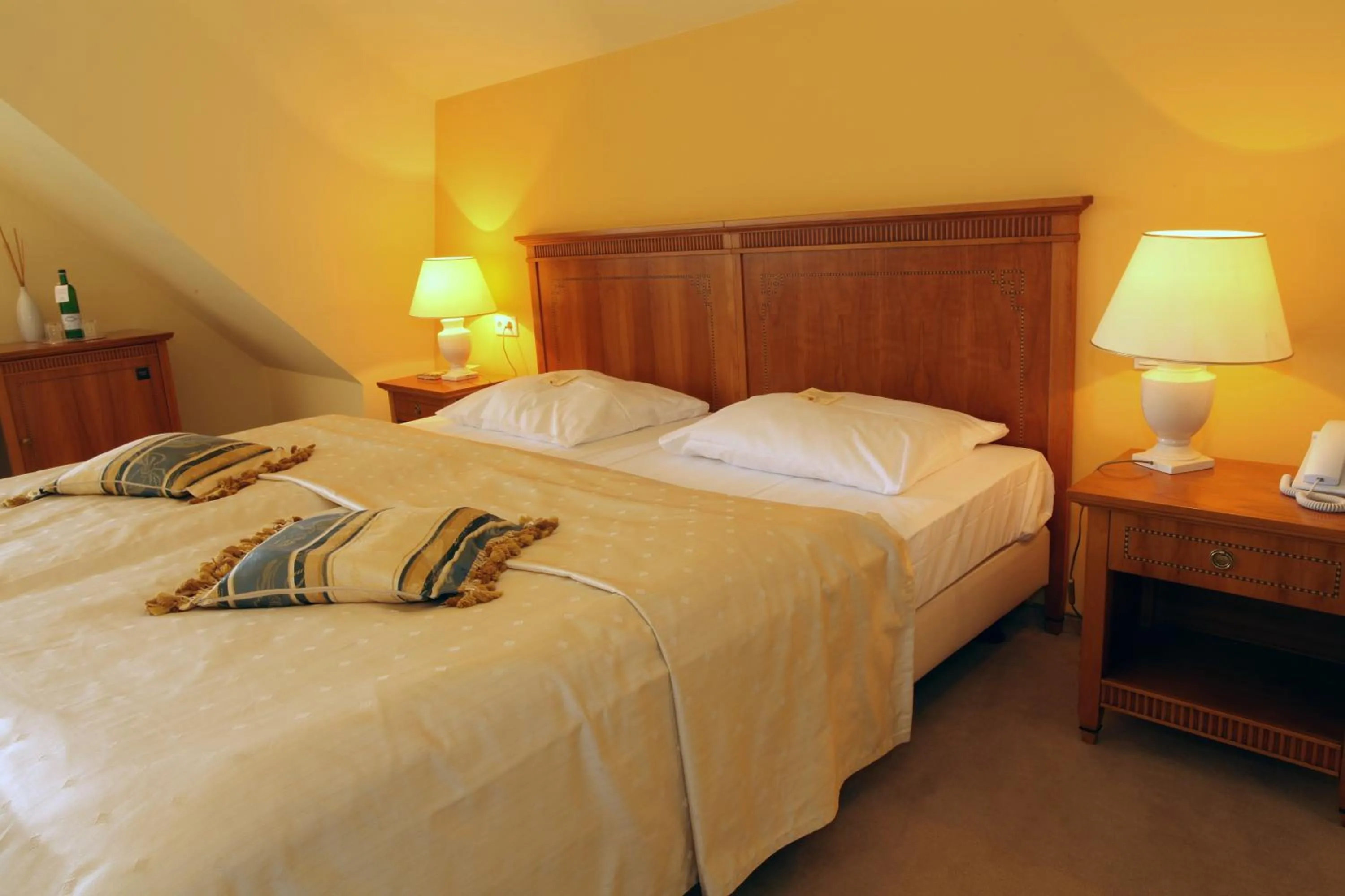 Bed in Strandhotel Deichgraf Graal-Müritz