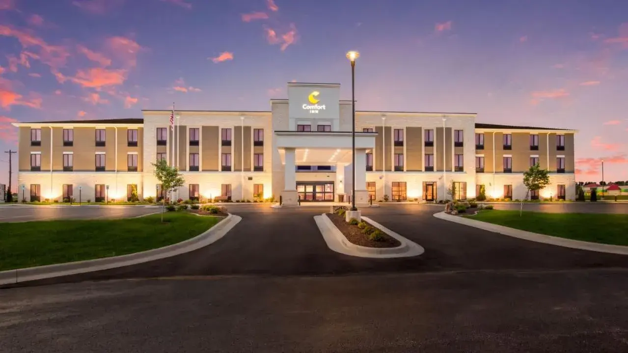 Property building in Comfort Inn Property building in Comfort Inn