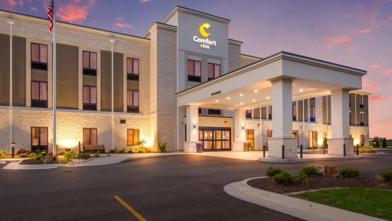 Property building in Comfort Inn