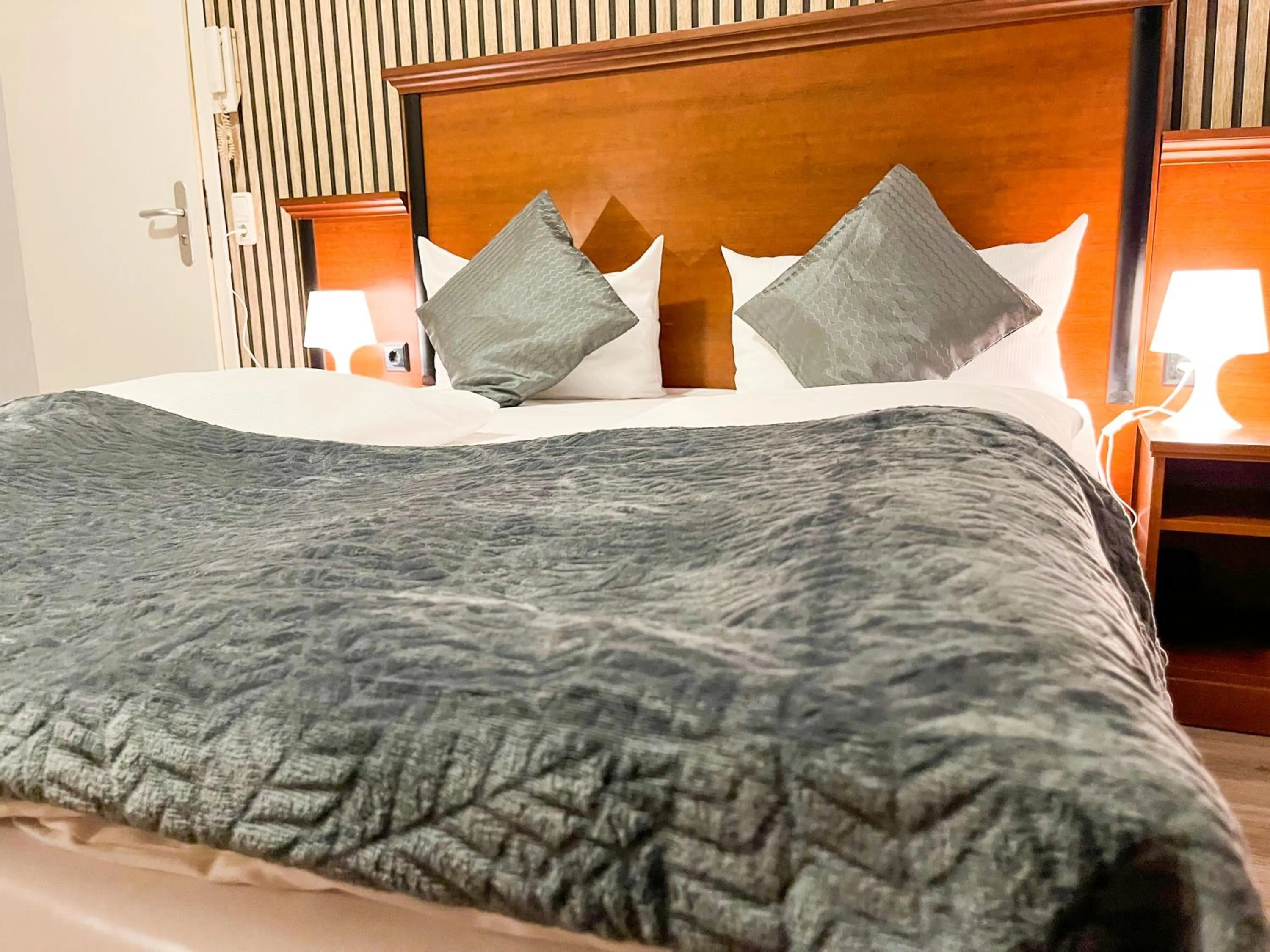 Bed in City Hotel West