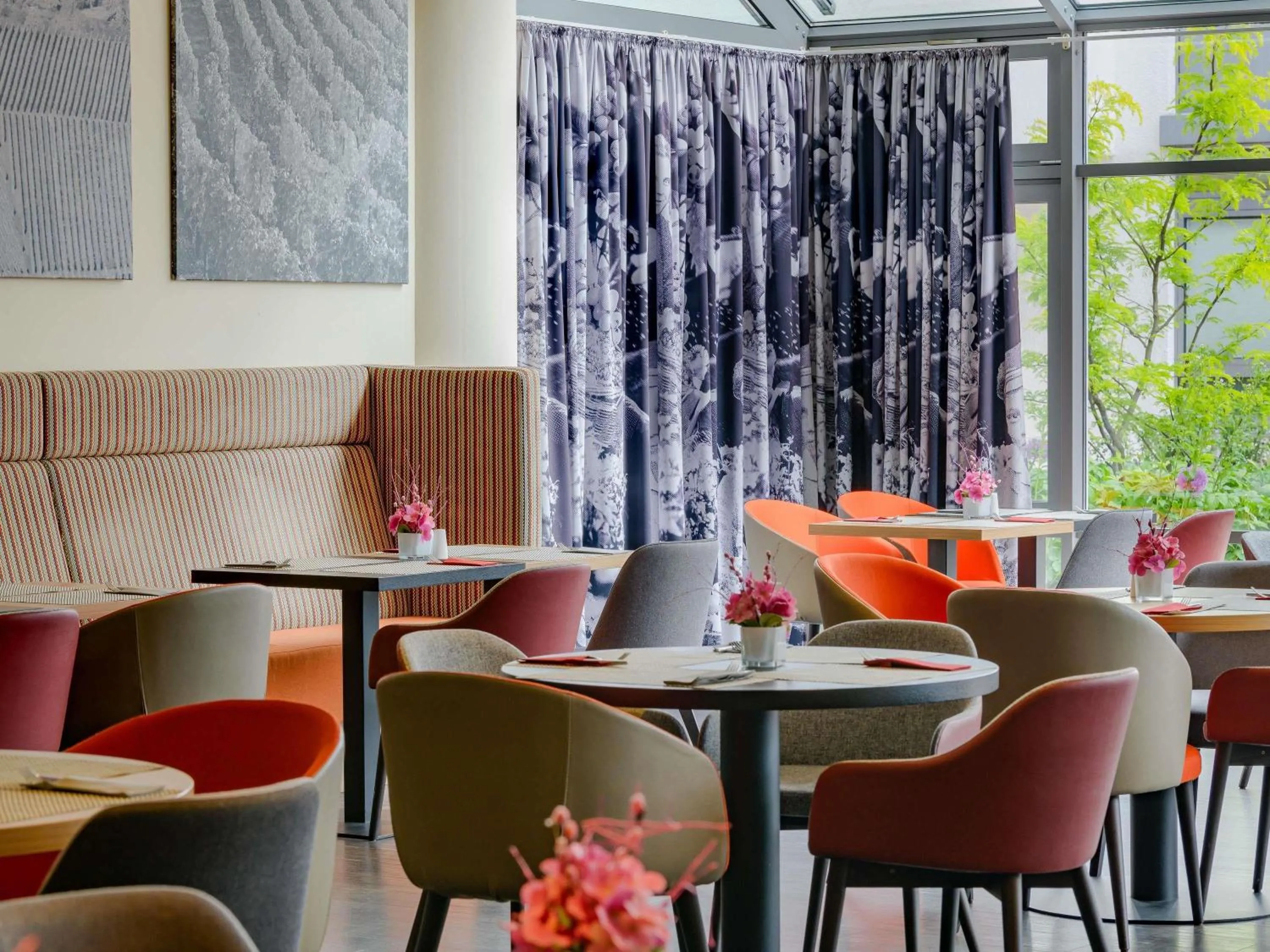 Restaurant/places to eat in Mercure Hotel Stuttgart Airport Messe