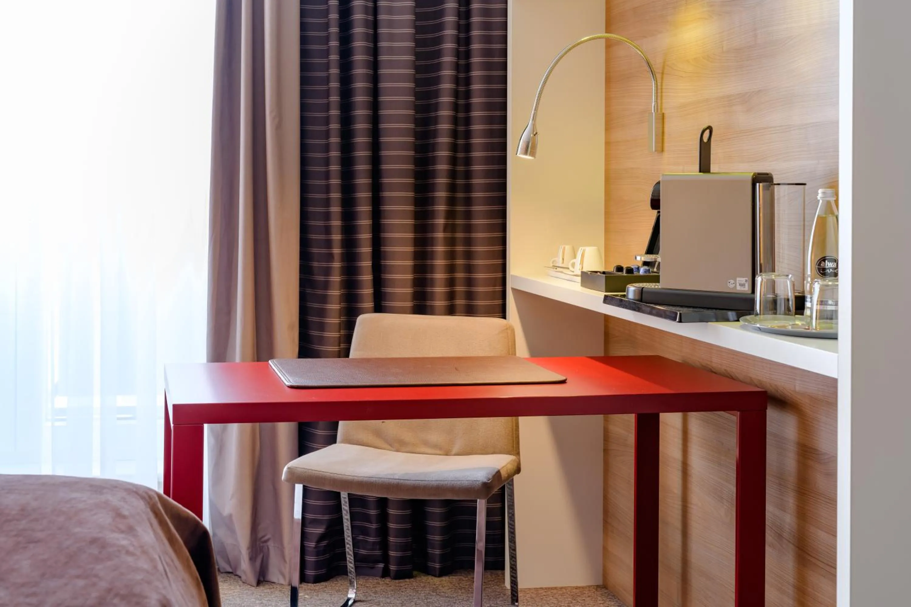 Coffee/tea facilities in Mercure Hotel Stuttgart Airport Messe