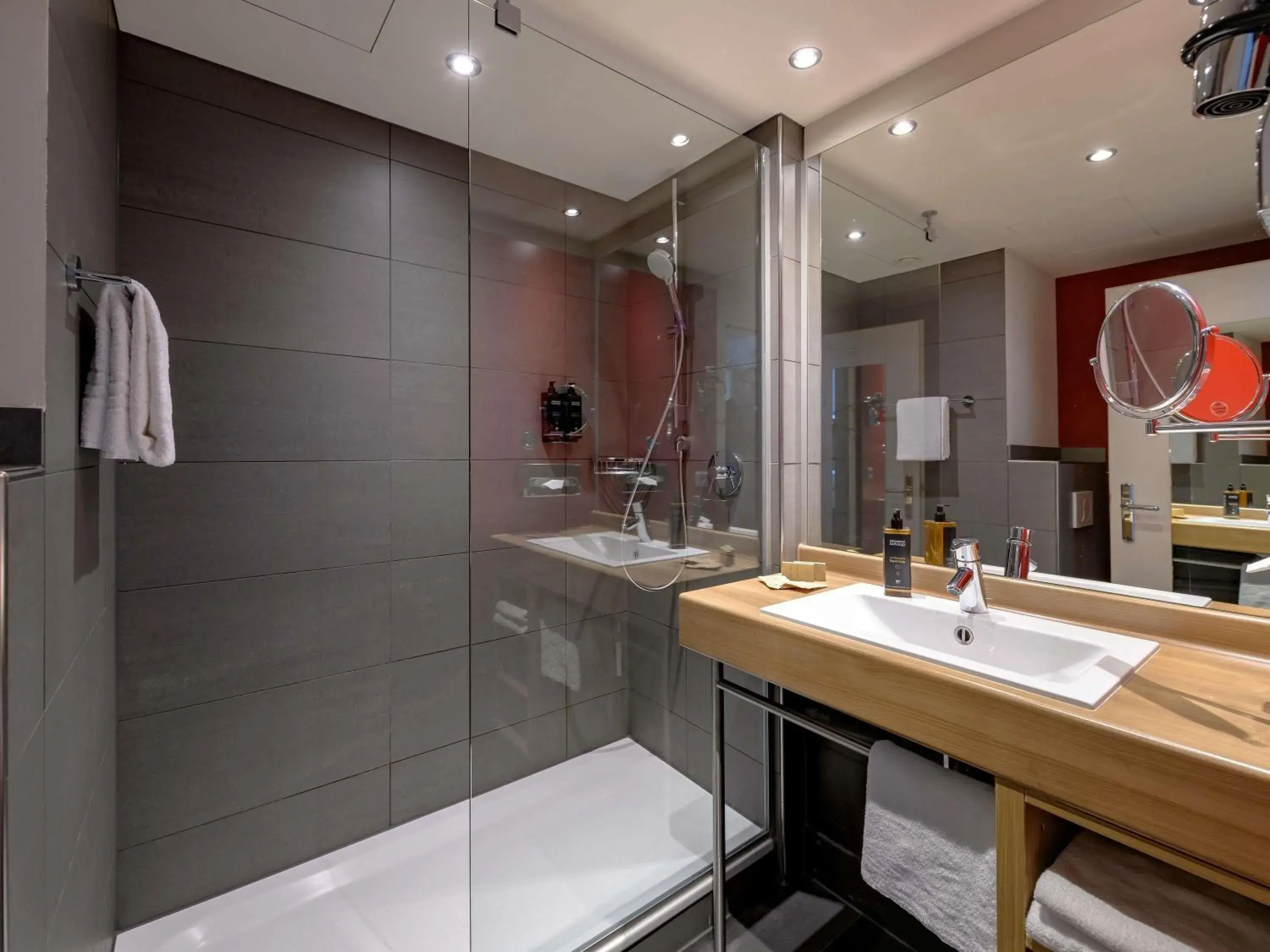 Bedroom in Mercure Hotel Stuttgart Airport Messe Bedroom in Mercure Hotel Stuttgart Airport Messe