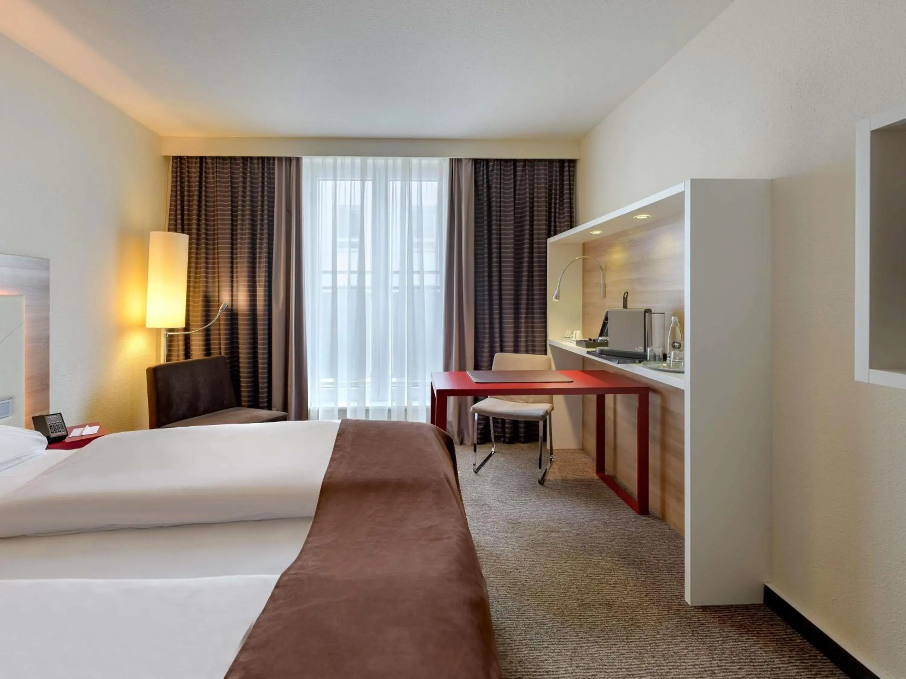 Bedroom, Bed in Mercure Hotel Stuttgart Airport Messe Bedroom, Bed in Mercure Hotel Stuttgart Airport Messe