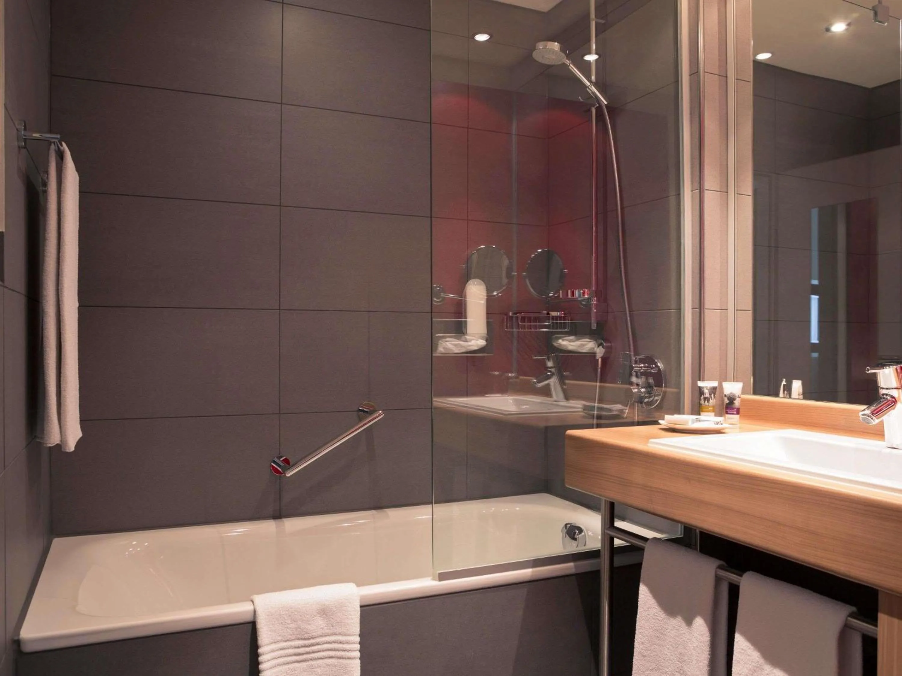 Bedroom in Mercure Hotel Stuttgart Airport Messe