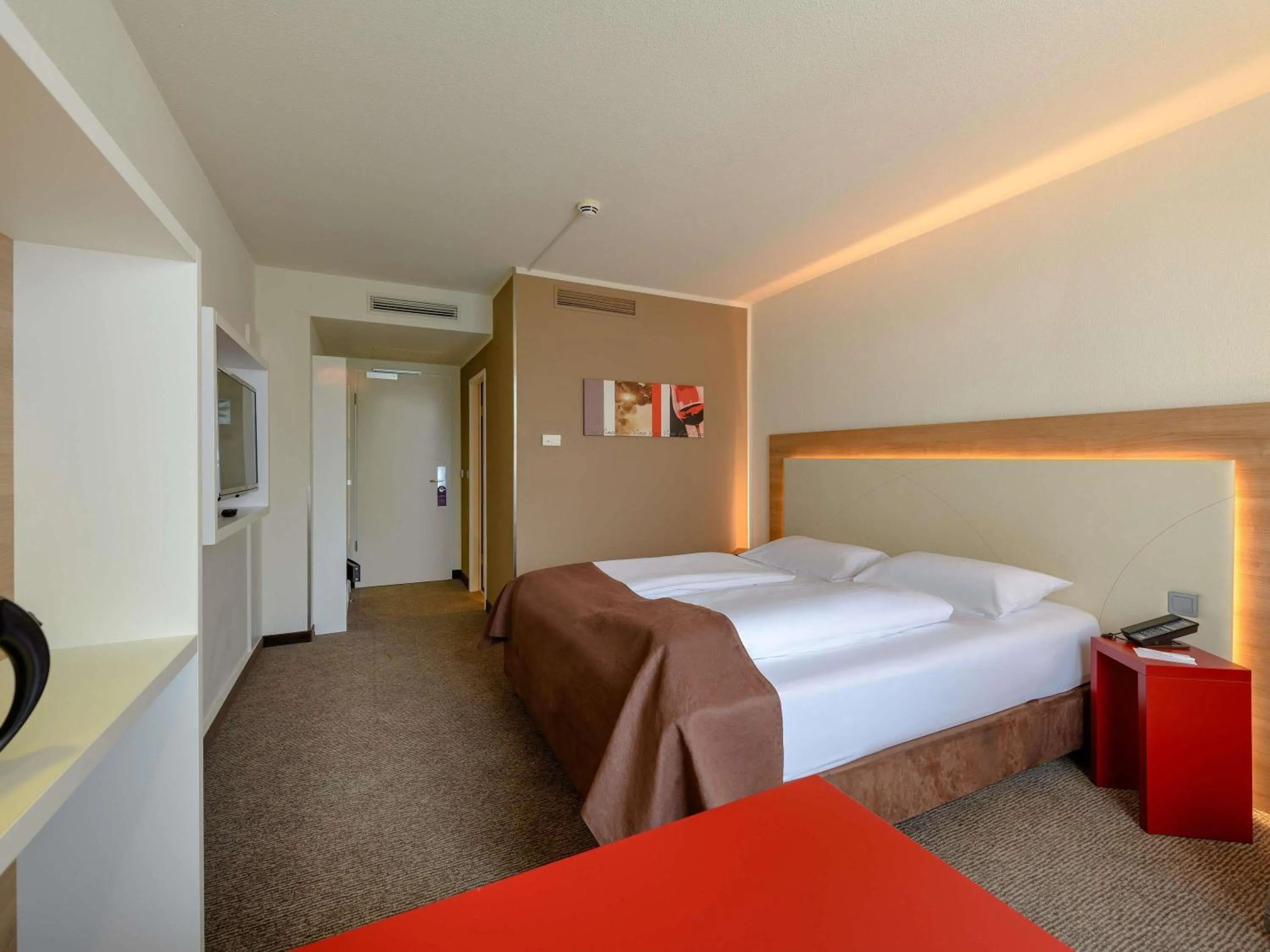 Bedroom, Bed in Mercure Hotel Stuttgart Airport Messe