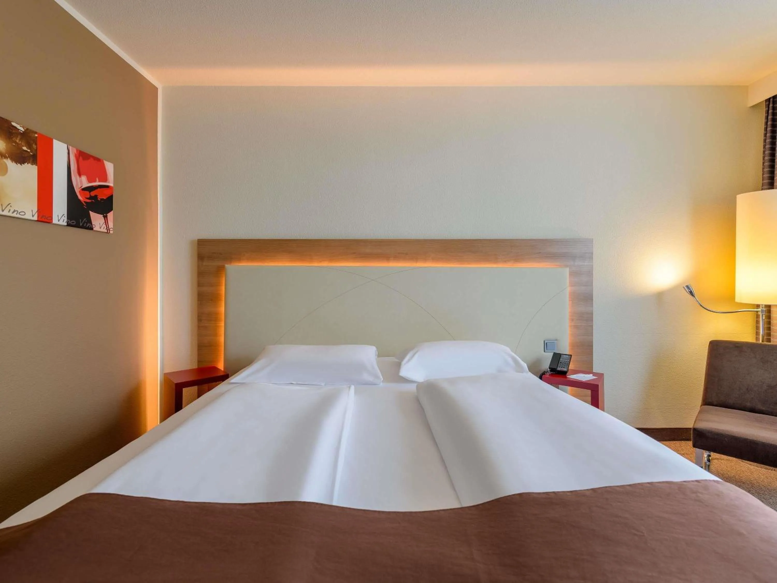 Bedroom, Bed in Mercure Hotel Stuttgart Airport Messe