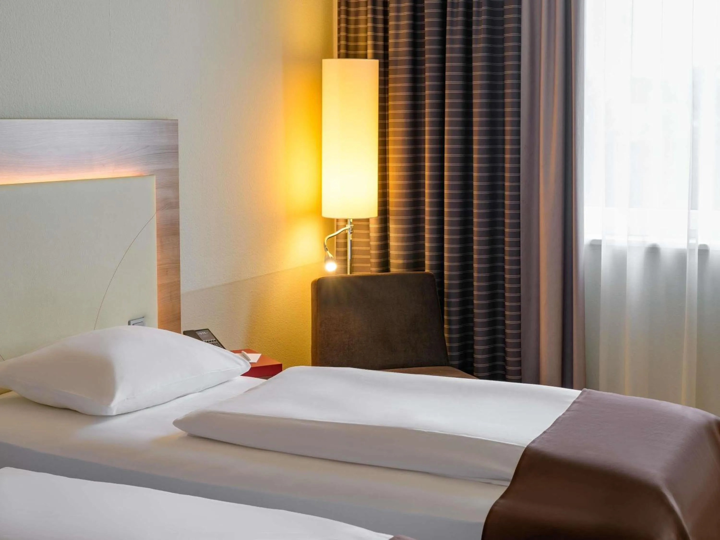 Bedroom, Bed in Mercure Hotel Stuttgart Airport Messe