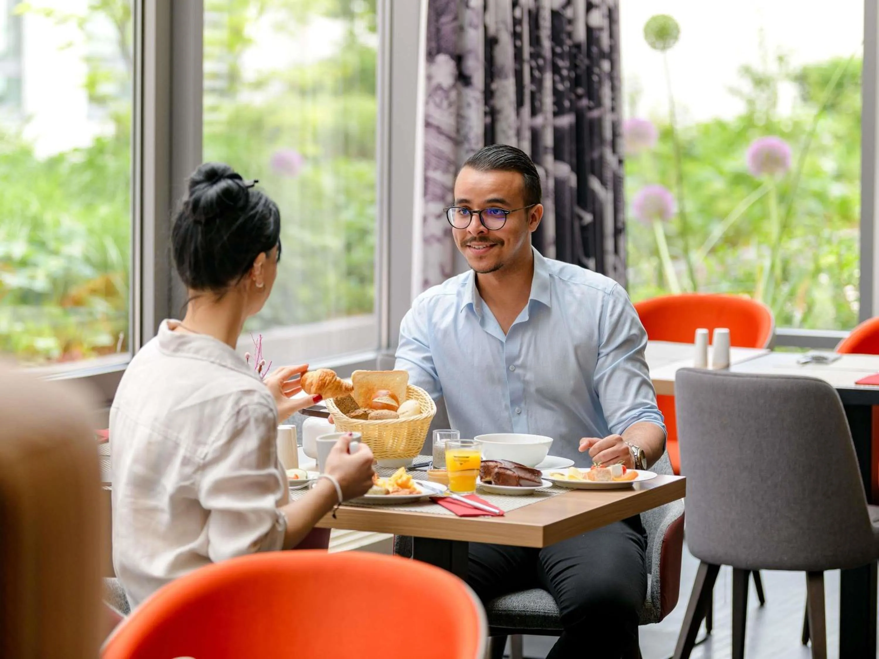 Restaurant/places to eat in Mercure Hotel Stuttgart Airport Messe