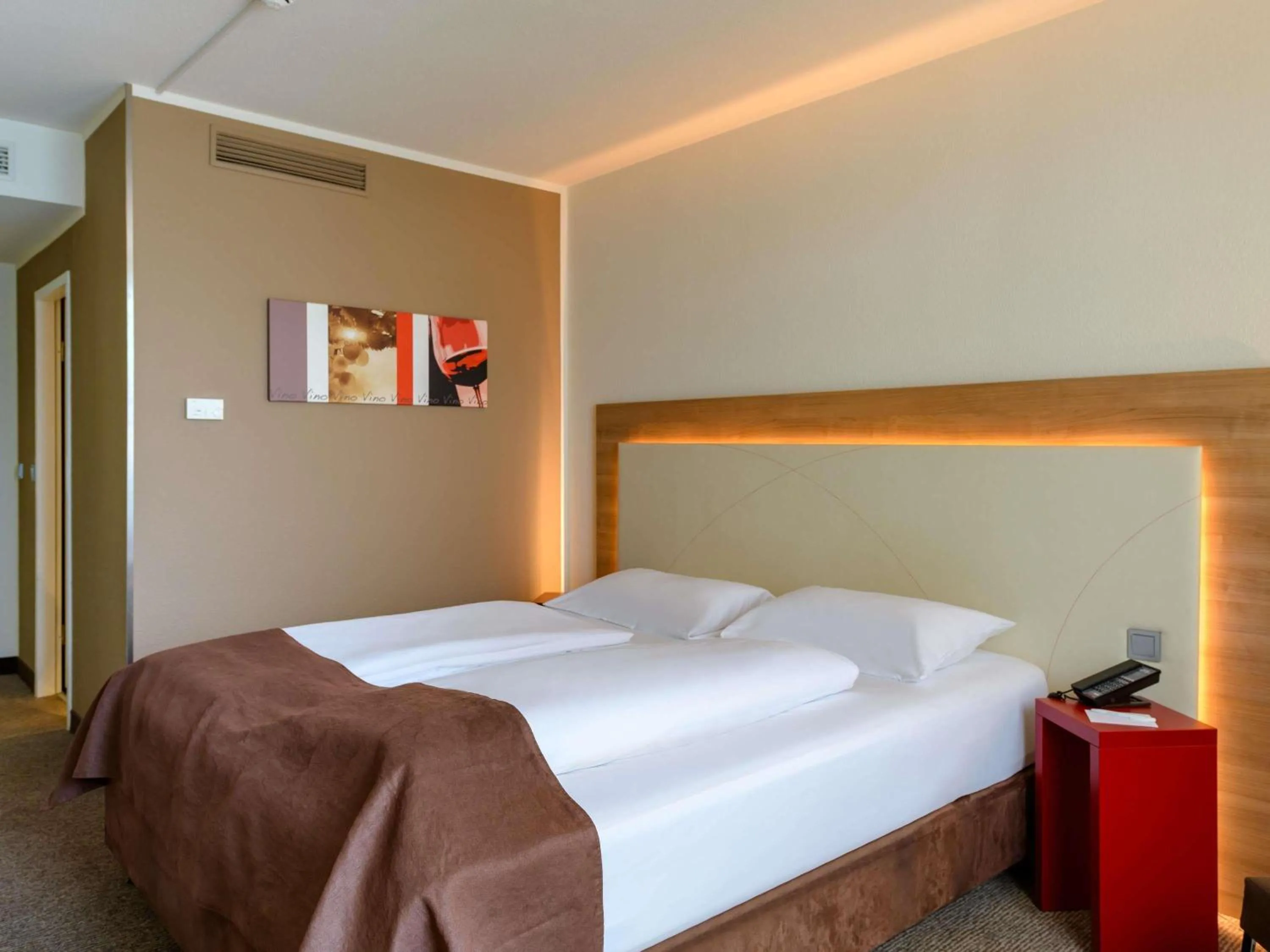 Bedroom, Bed in Mercure Hotel Stuttgart Airport Messe
