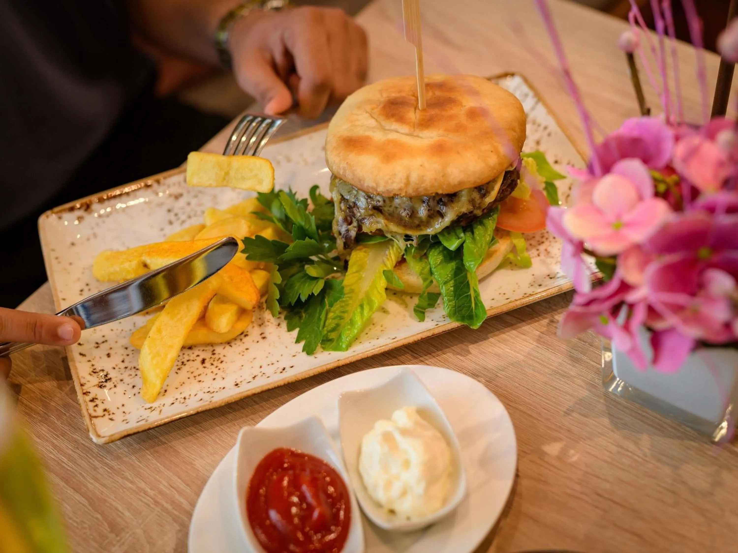 Lounge or bar in Mercure Hotel Stuttgart Airport Messe