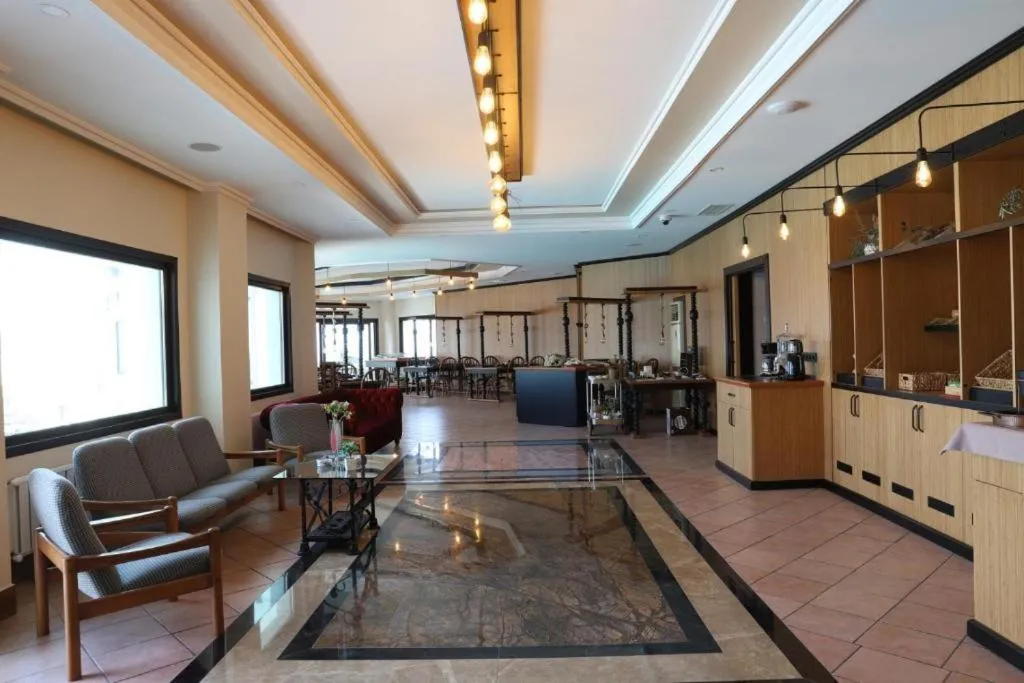 Restaurant/places to eat in Blue Pier Hotel