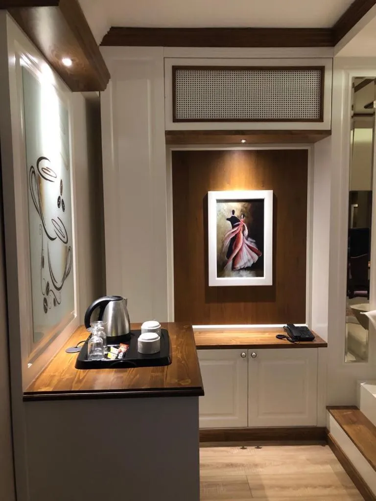 Coffee/tea facilities in Blue Pier Hotel