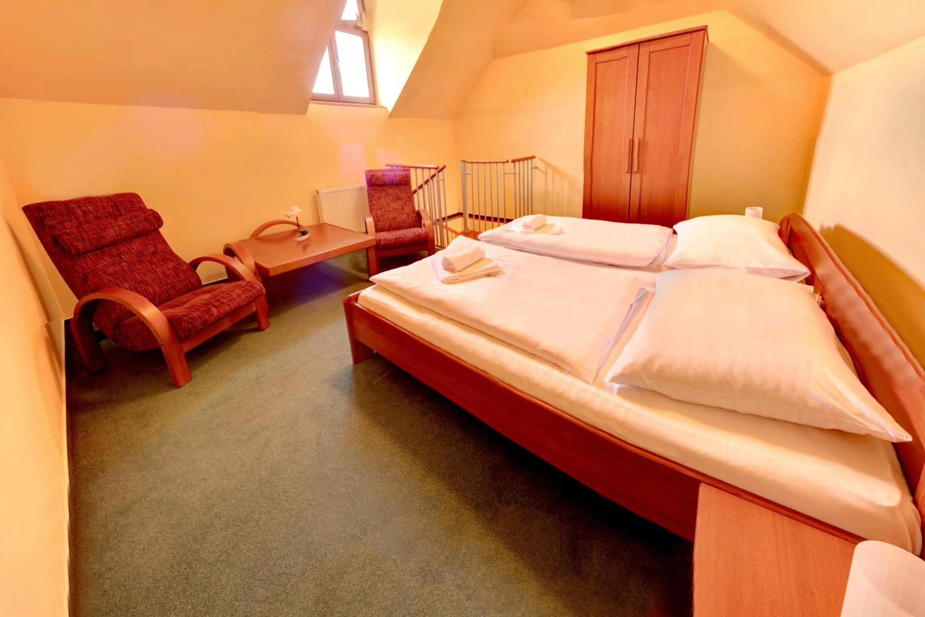 Bed in Štiřínská stodola u Prahy