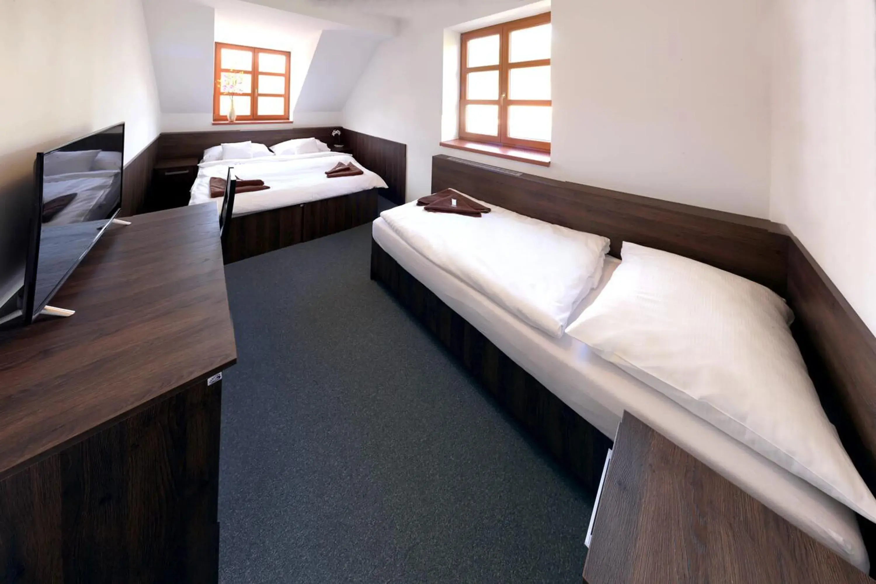 Superior Triple Room - single occupancy in Štiřínská stodola u Prahy Superior Triple Room - single occupancy in Štiřínská stodola u Prahy