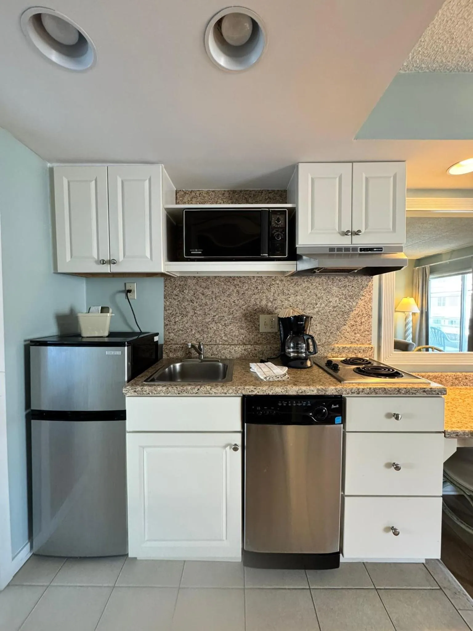 Kitchen or kitchenette in Wild Dunes Inn