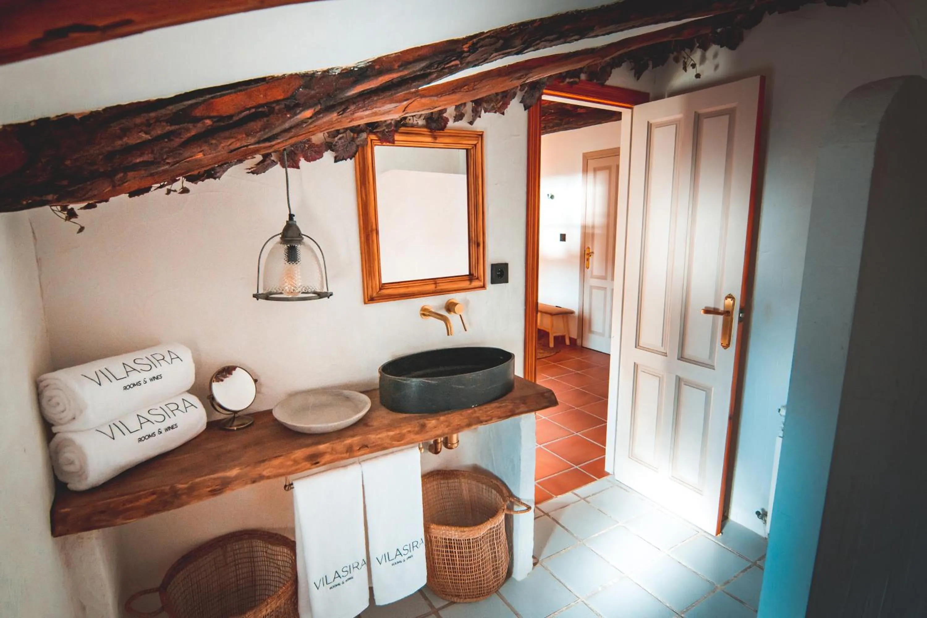 Bed in VILASIRA ( Rooms & Wines )