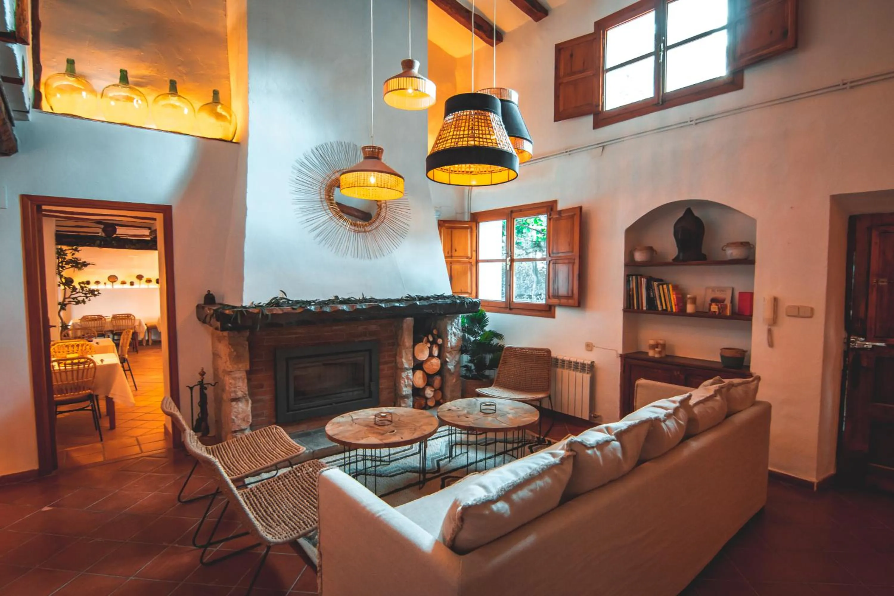 Living room in VILASIRA ( Rooms & Wines )