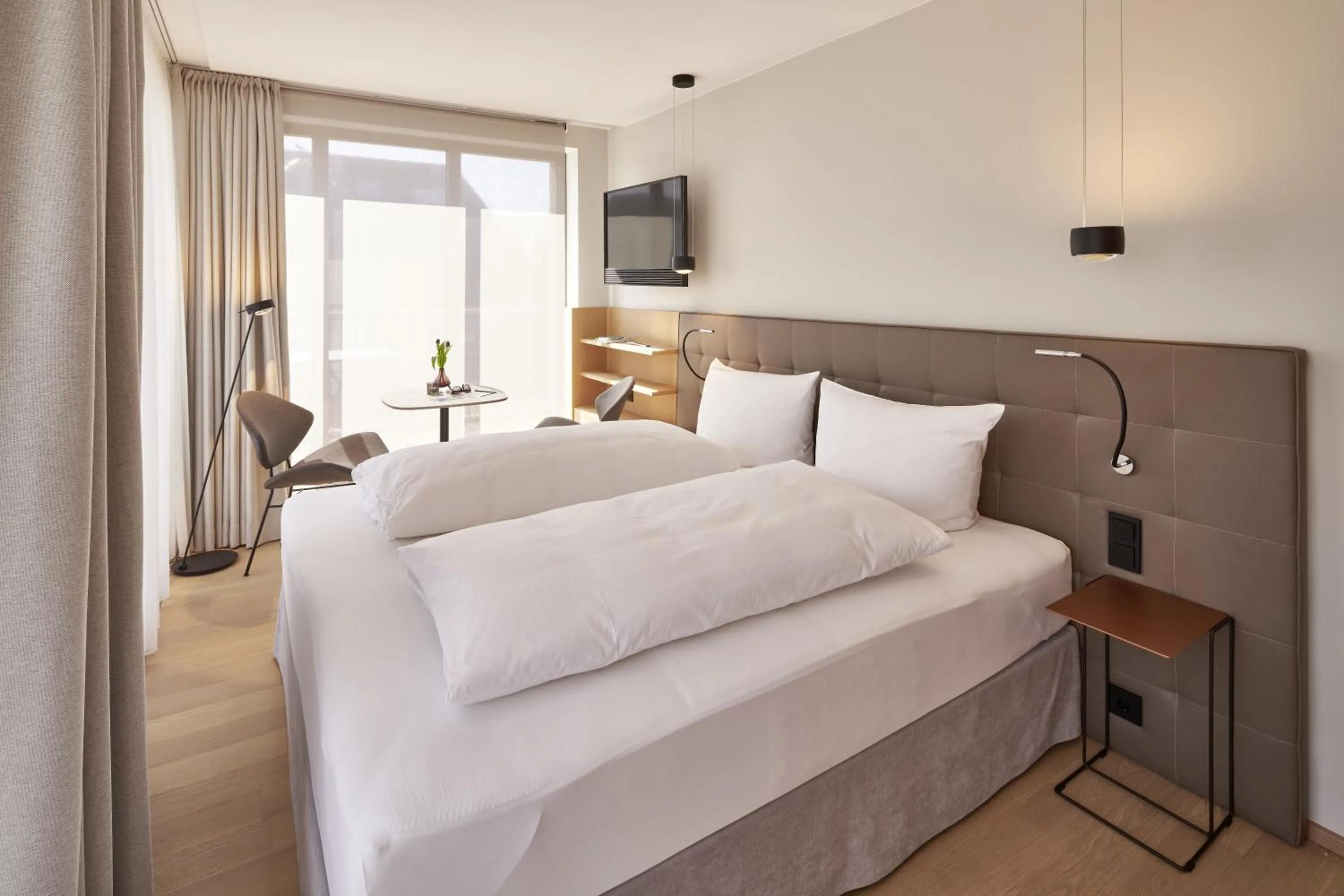 Photo of the whole room, Bed in Hotel Misan