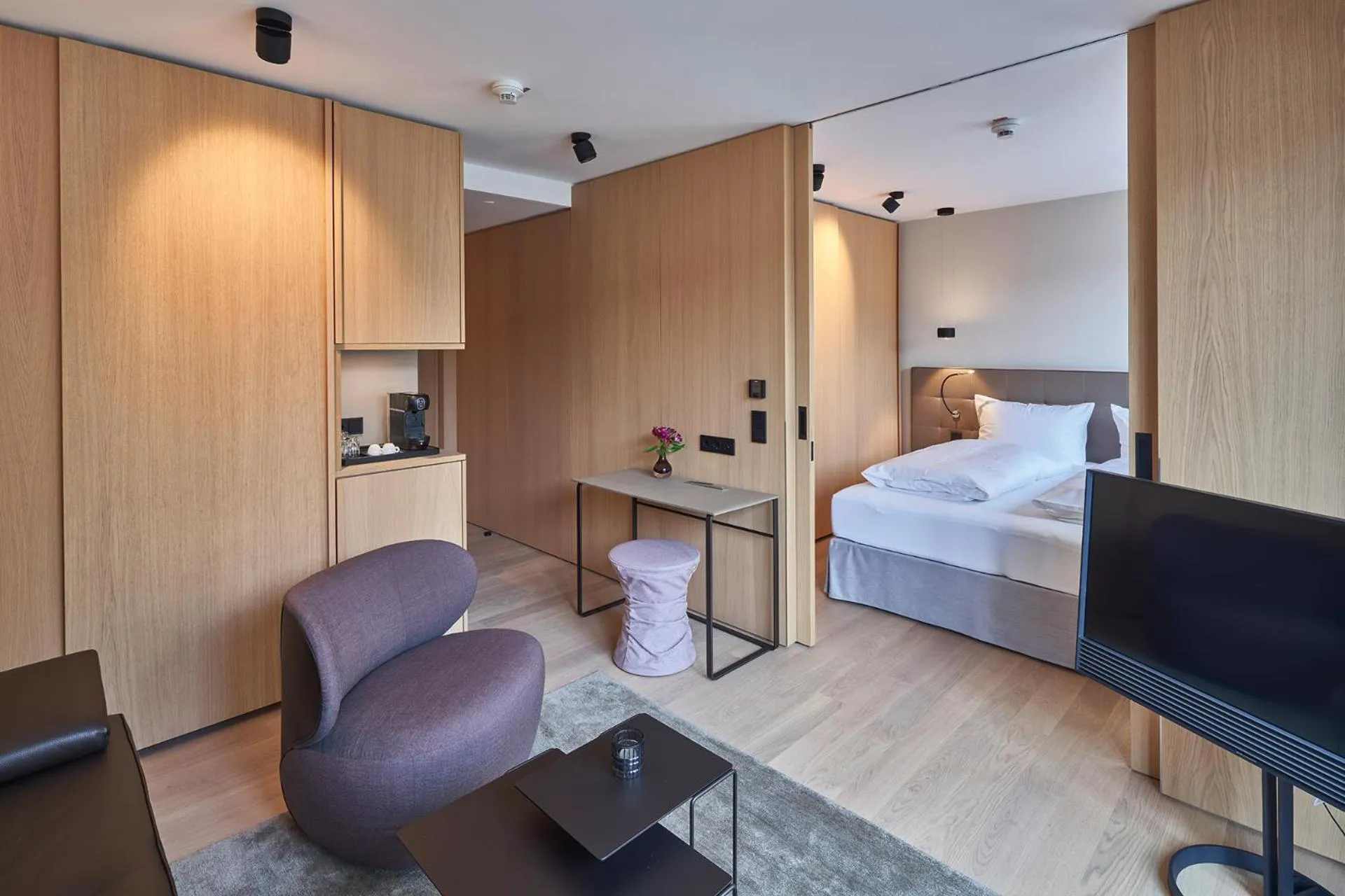 TV and multimedia, Bed in Hotel Misan