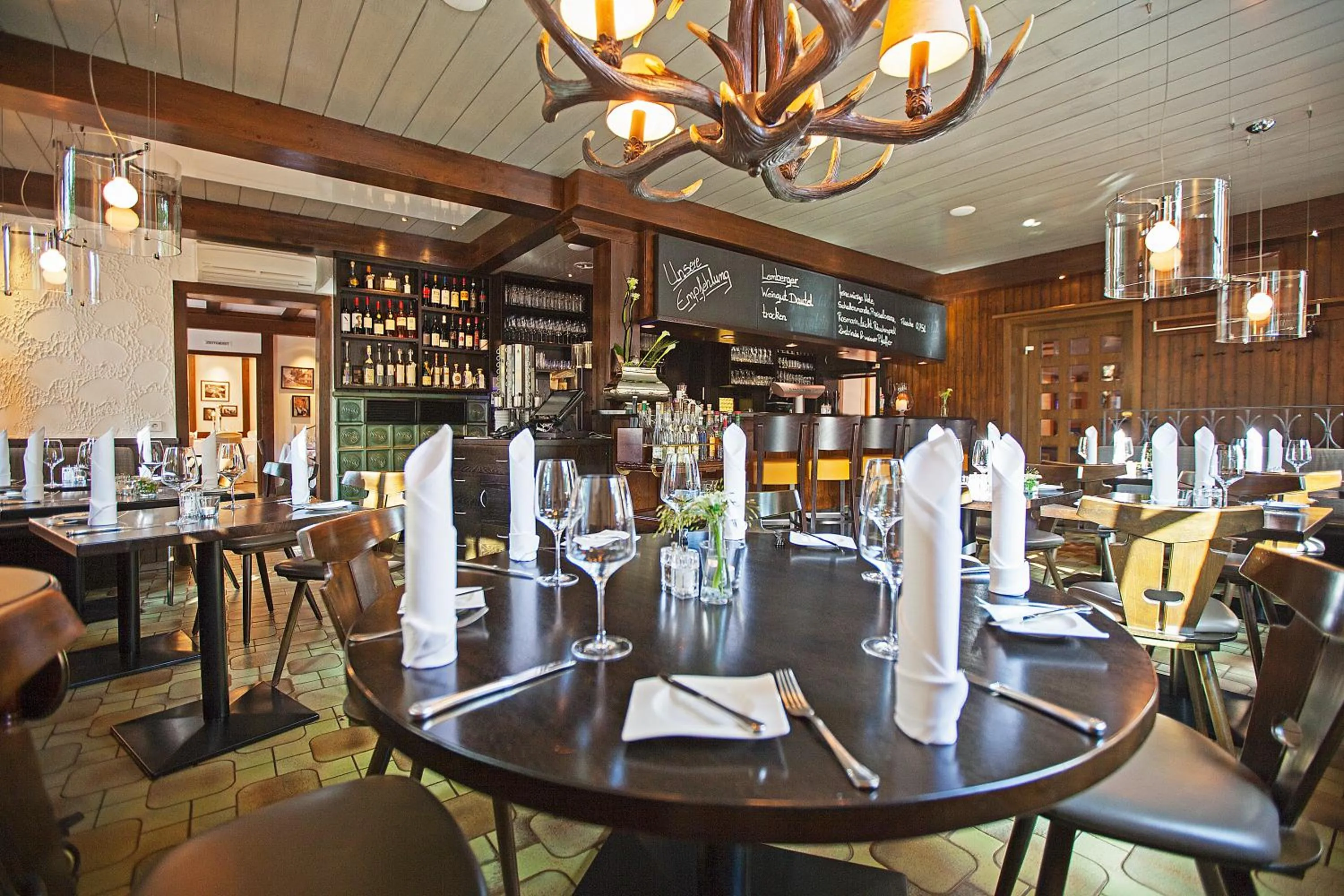 Restaurant/places to eat in Hotel Waldhorn