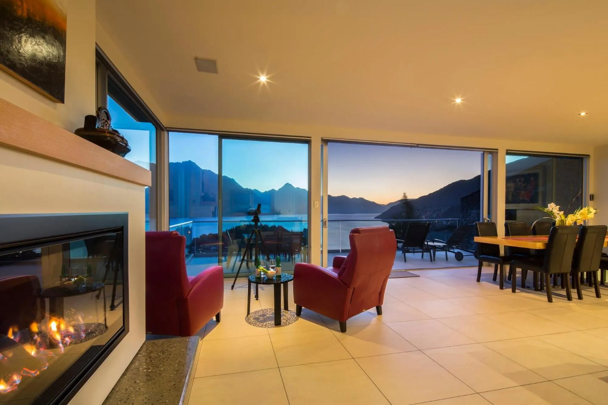 Queenscliff Villa - outstanding views and close to town