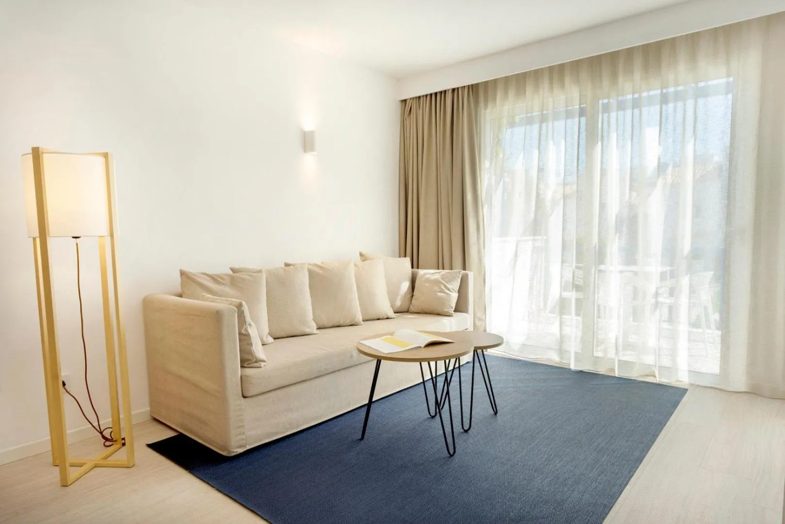 Photo of the whole room in Parque Nereida Suites Hotel