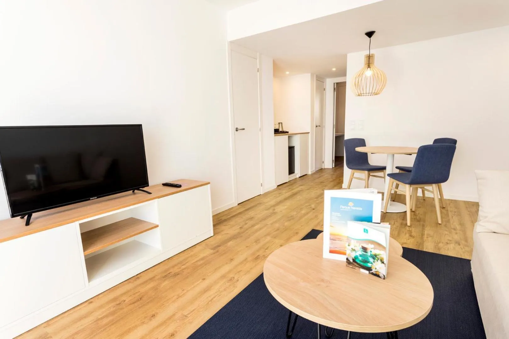 Living room in Parque Nereida Suites Hotel