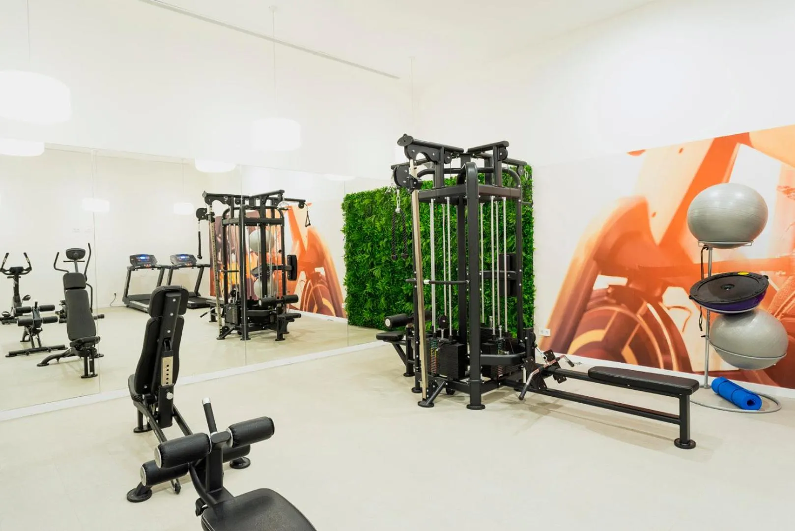 Fitness centre/facilities in Parque Nereida Suites Hotel