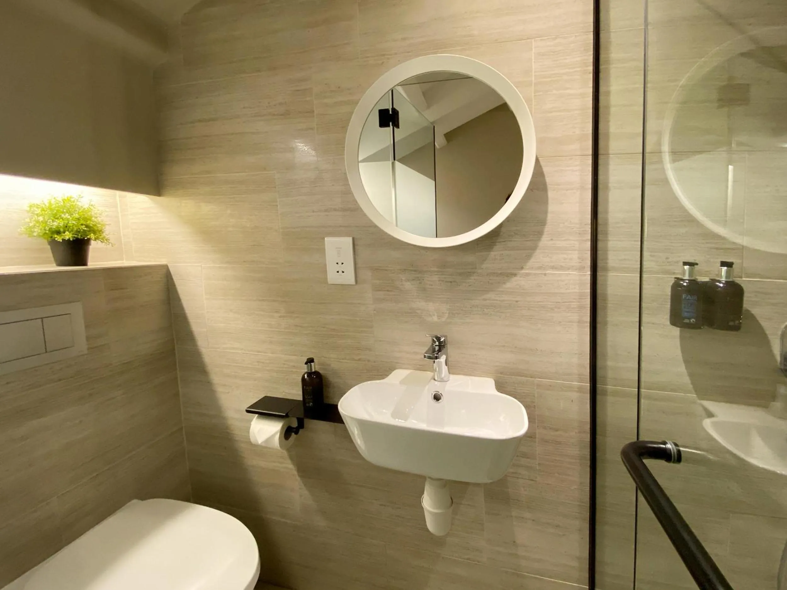 Bathroom in ST Signature Jalan Besar, DAYUSE, 5 Hours, 5PM-10PM