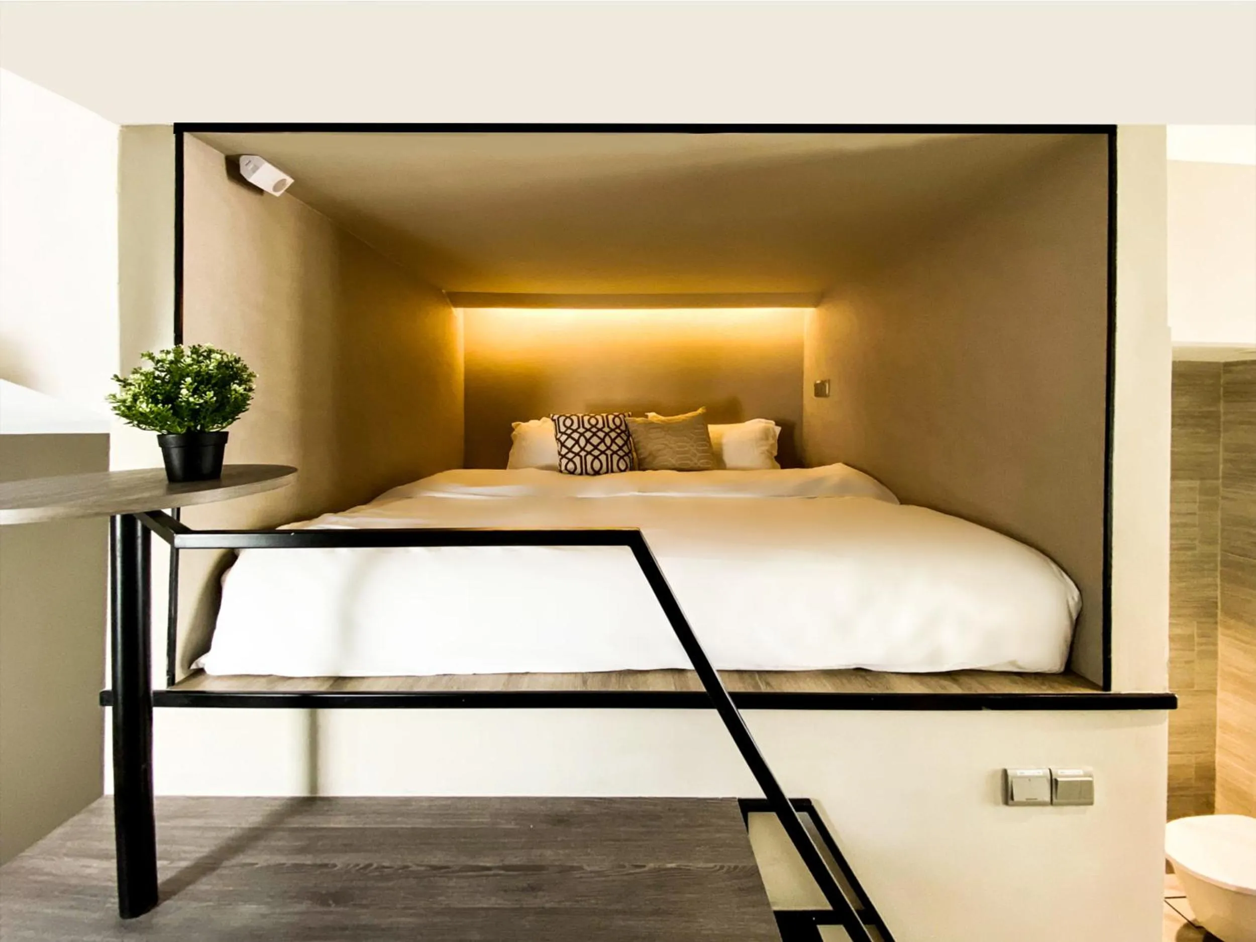 Photo of the whole room, Bed in ST Signature Jalan Besar, DAYUSE, 5 Hours, 5PM-10PM