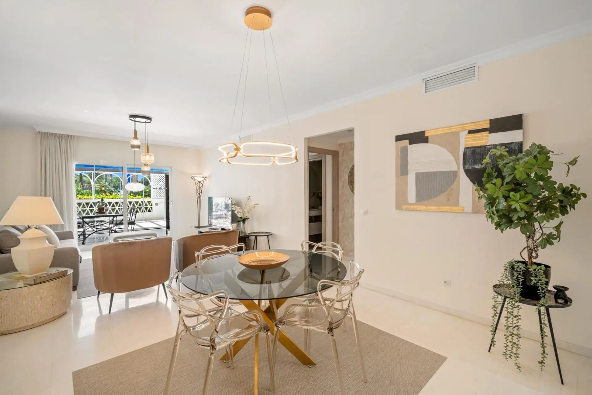 Living room in Apartamento de 2 dormitorios en Las Gaviotas - Puerto Banús