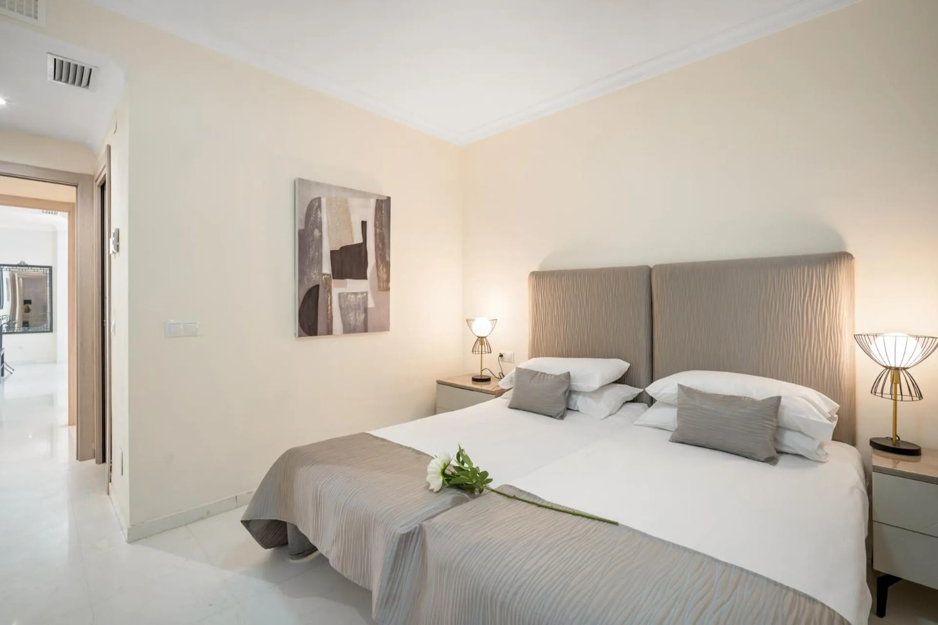 Bedroom, Bed in Apartamento de 2 dormitorios en Las Gaviotas - Puerto Banús