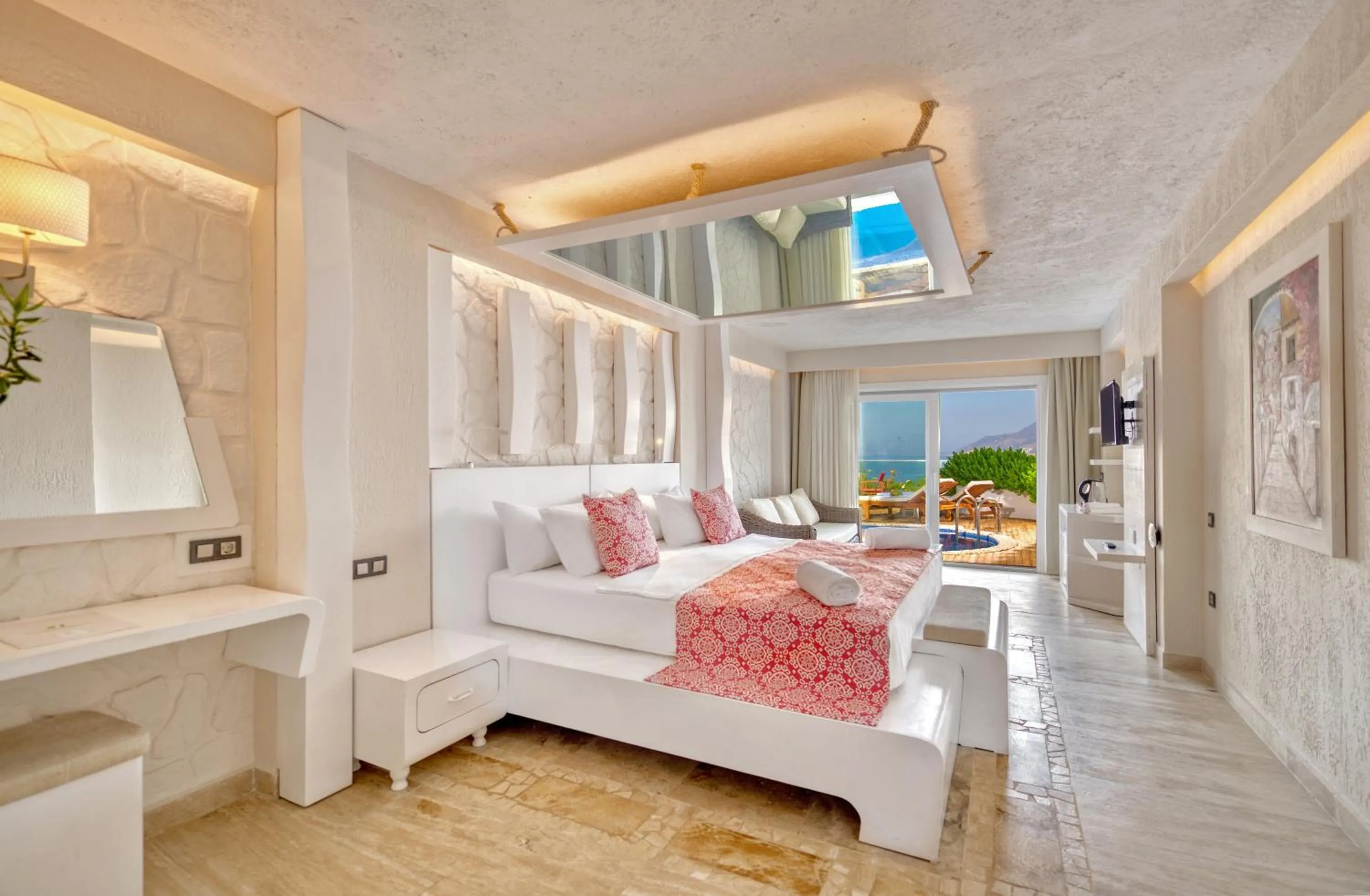 Photo of the whole room, Bed in Peninsula Gardens Hotel